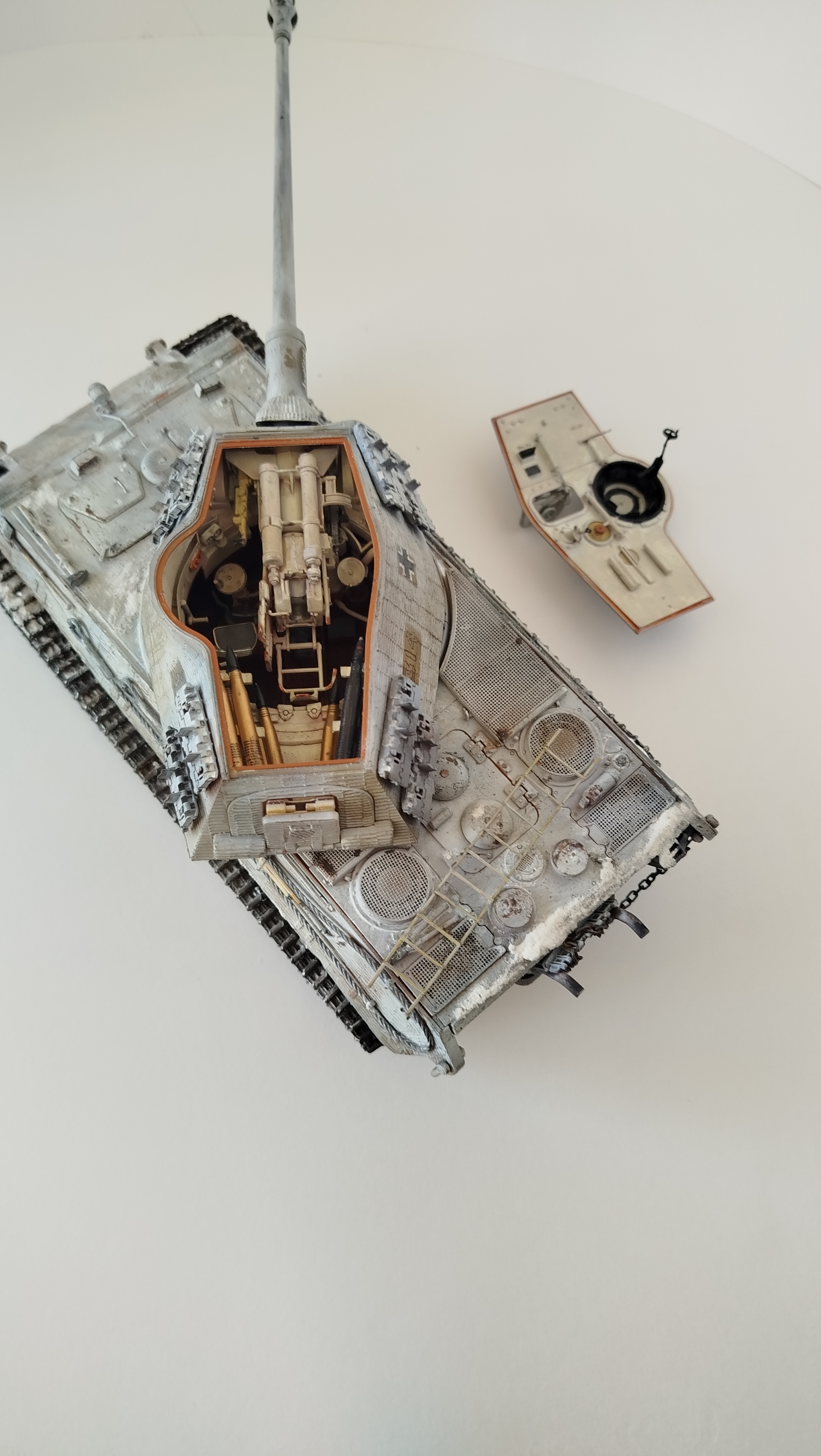 Sd. Kfz. 182 King Tiger Porshe turret (full interior)