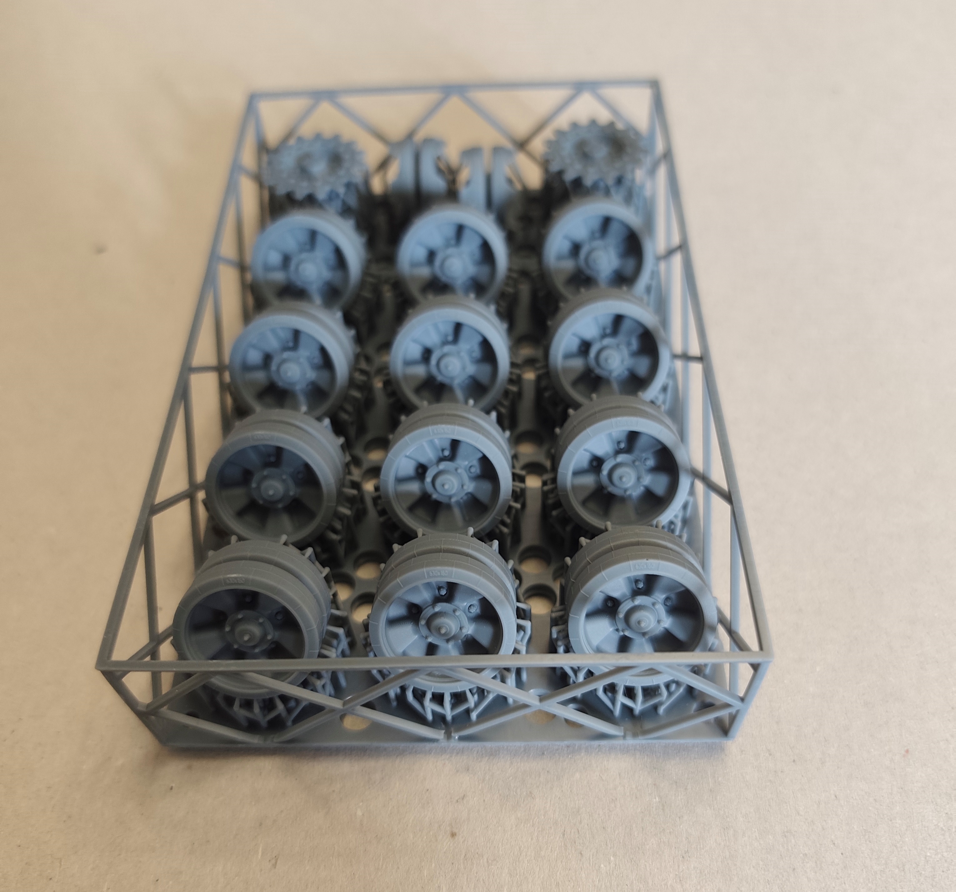 Обзор модели сау 2С4 "Тюльпан"