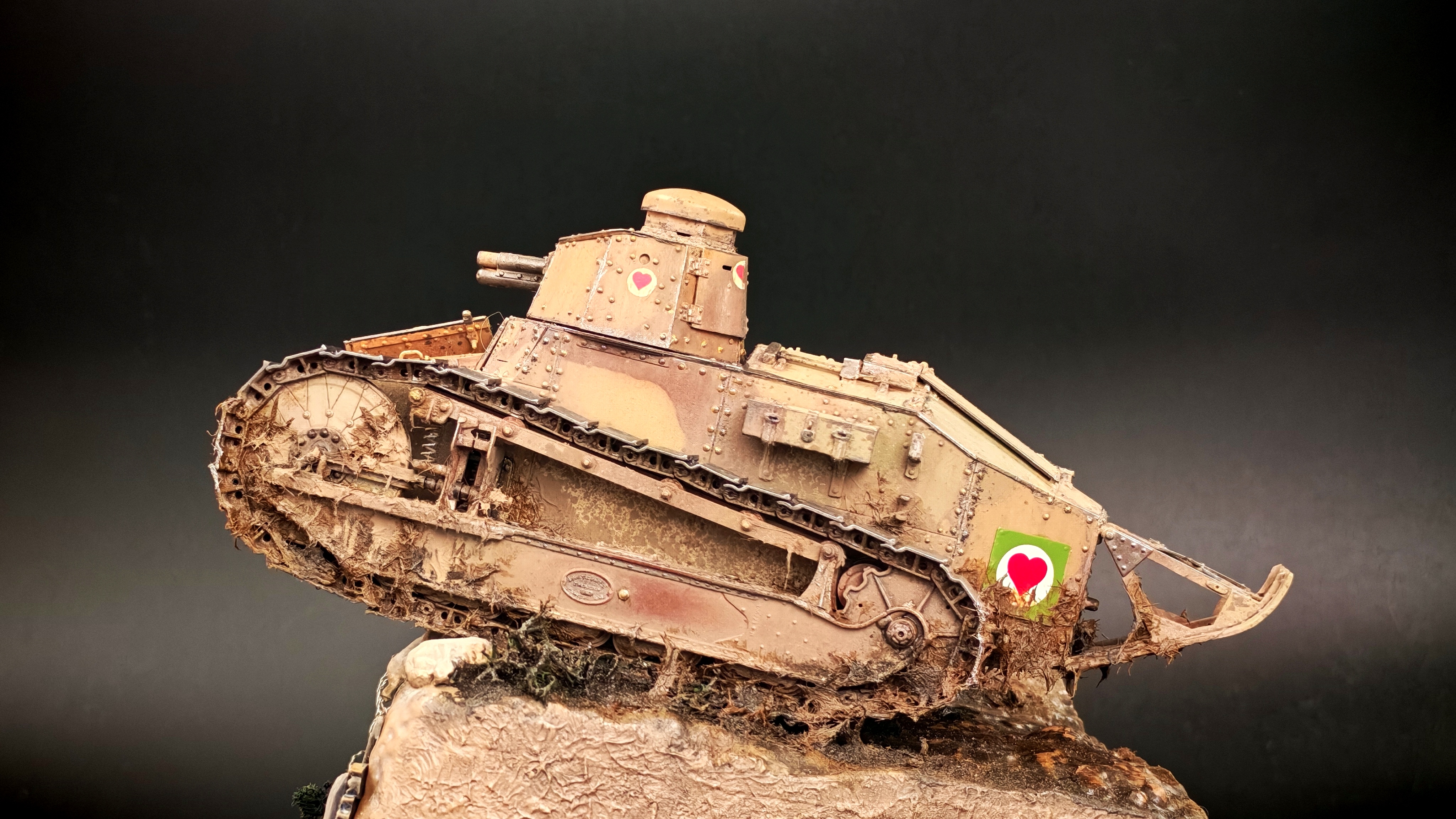 Французский лёгкий танк FT-17 с клёпаной башней