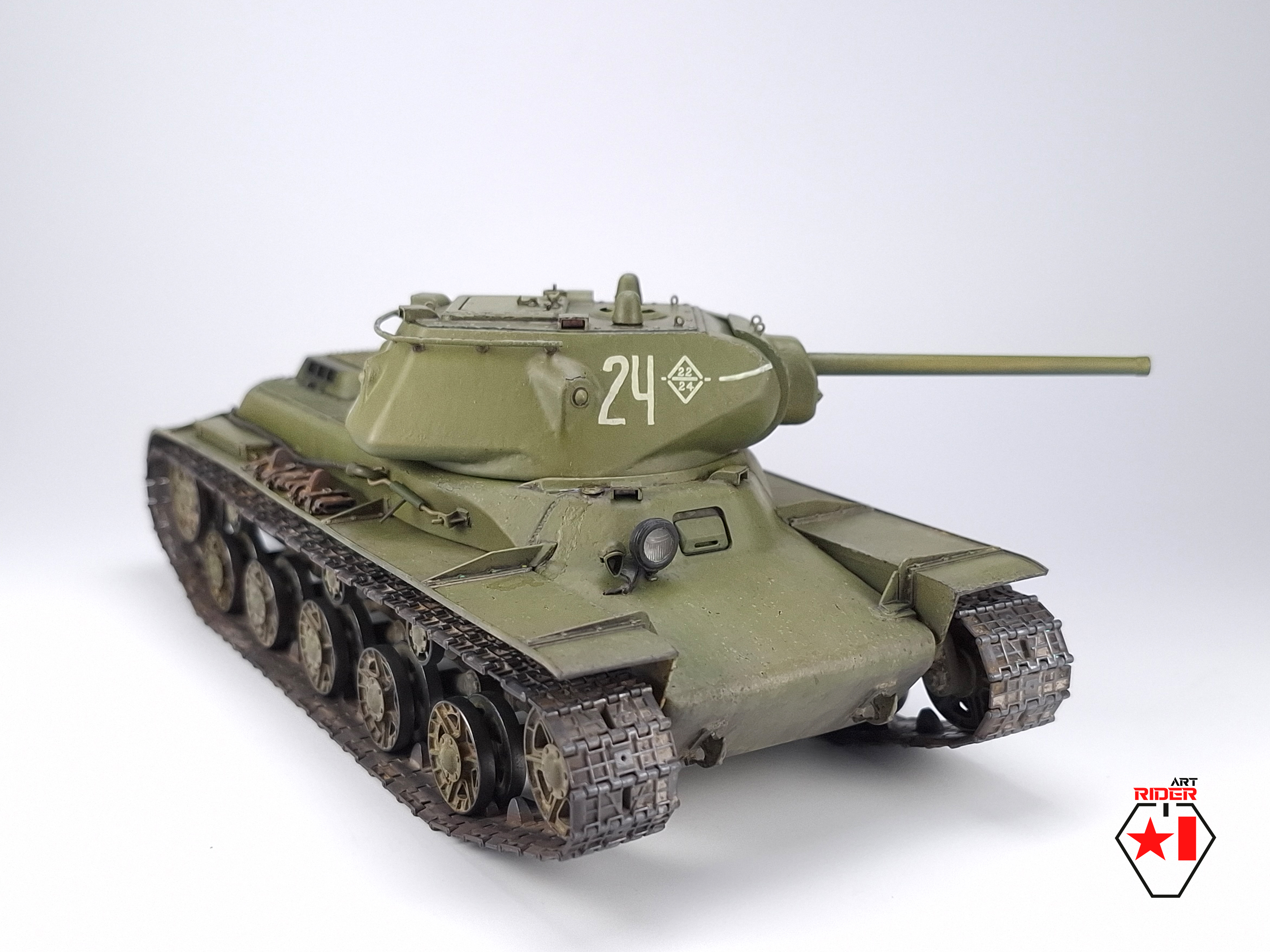 Средний танк КВ-13