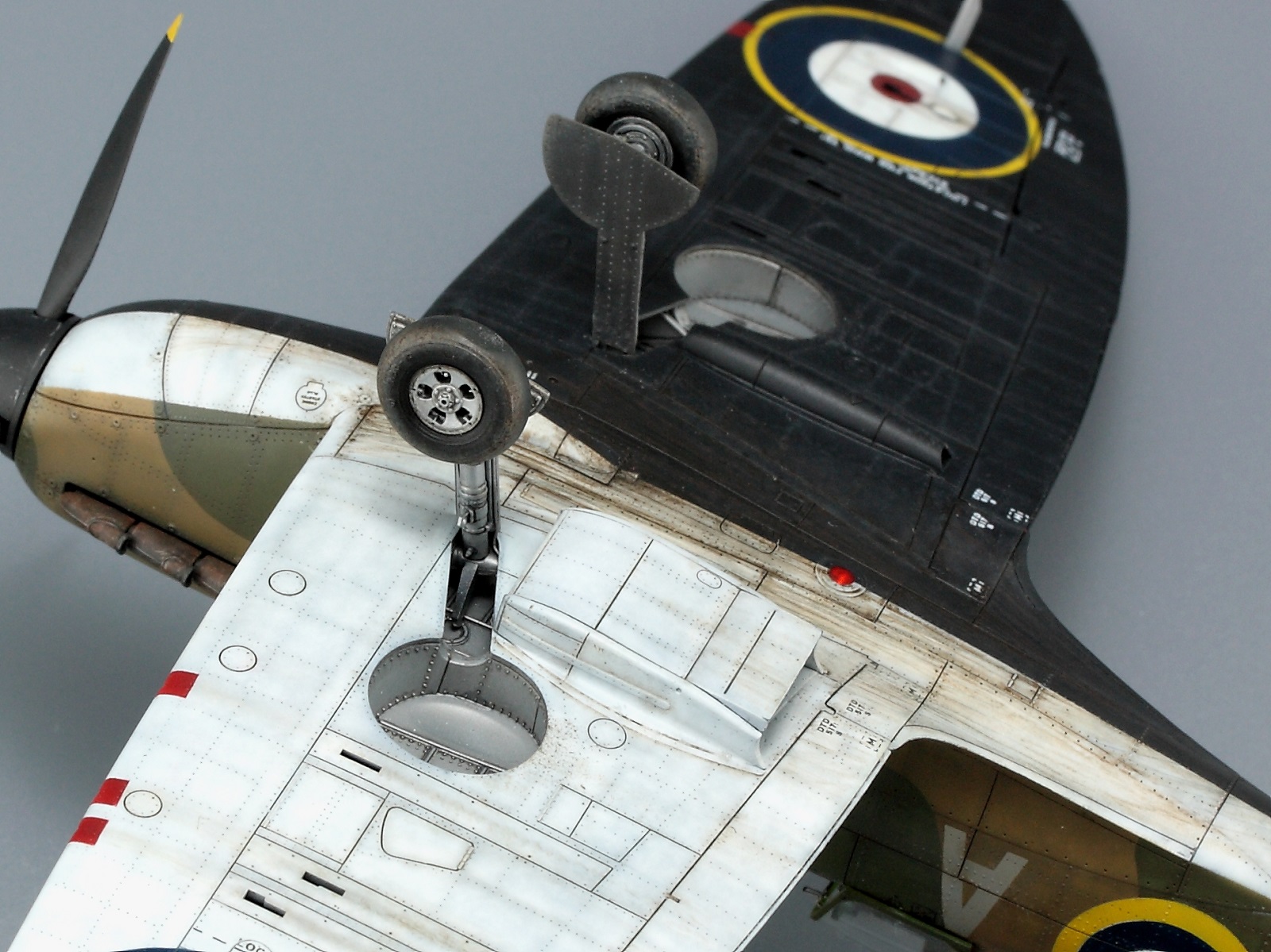 1/48 Spitfire Мк 1a из 74 Squadron