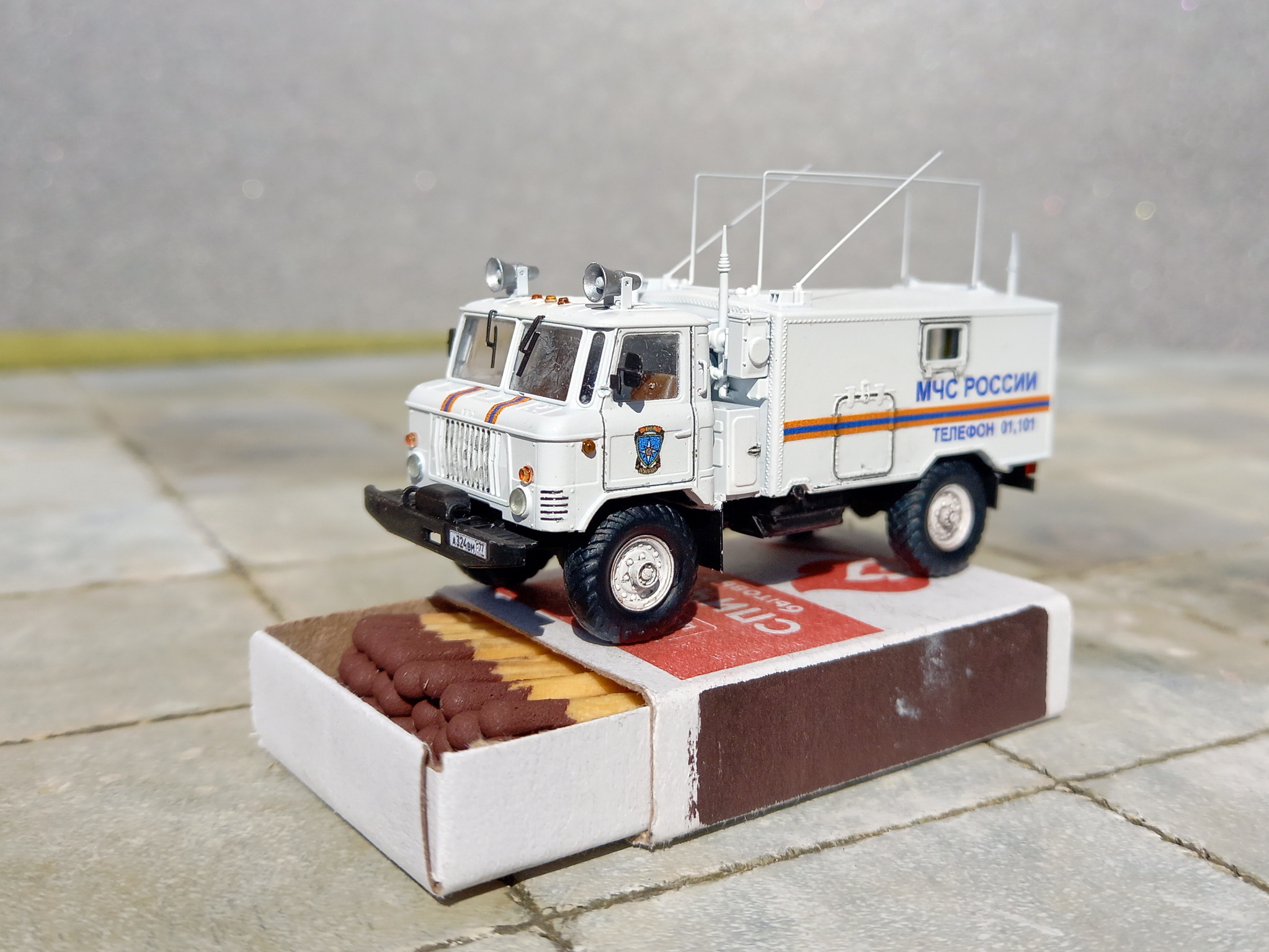 Командно-штабная машина  Р-142Н  (ГАЗ-66)