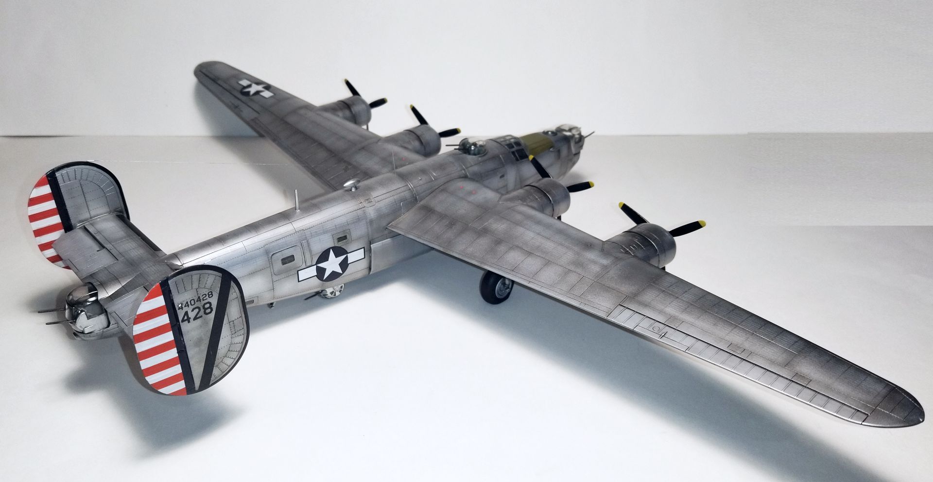 Consolidated B-24J Liberator 1/72