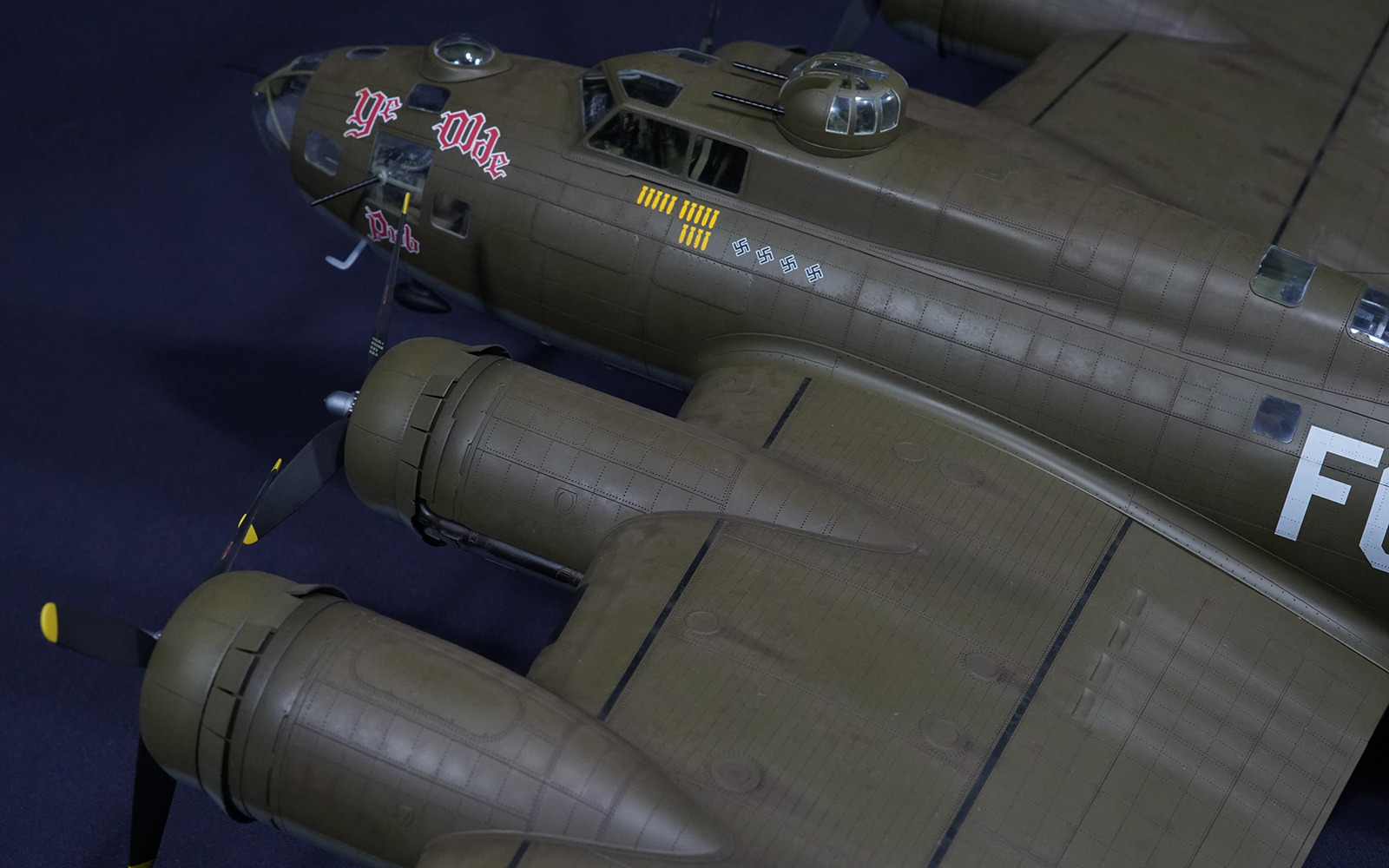 B-17F Ye Olde Pub
