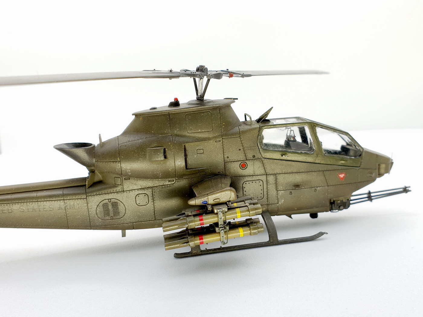 AH-1E / Up-Gun AH-1S "Cobra"