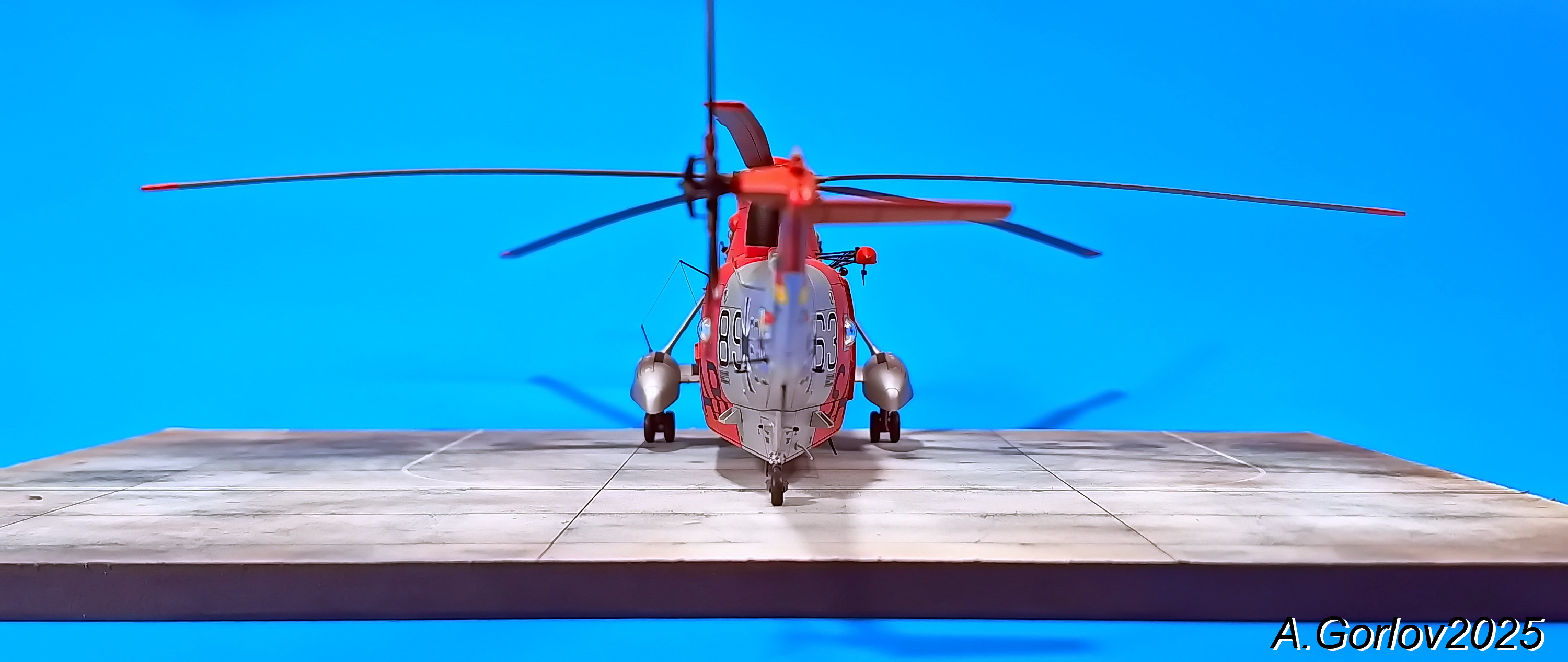 Поисково-спасательный вертолет Westland Sea King MK.41 (SAR)