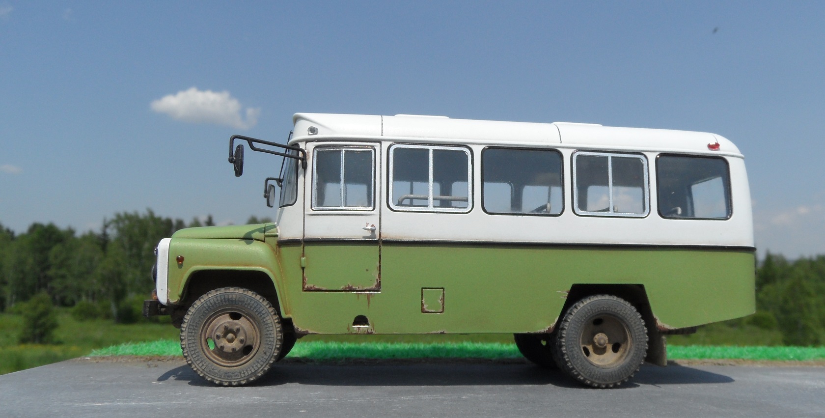 Автобус ТАРЗ-002Б