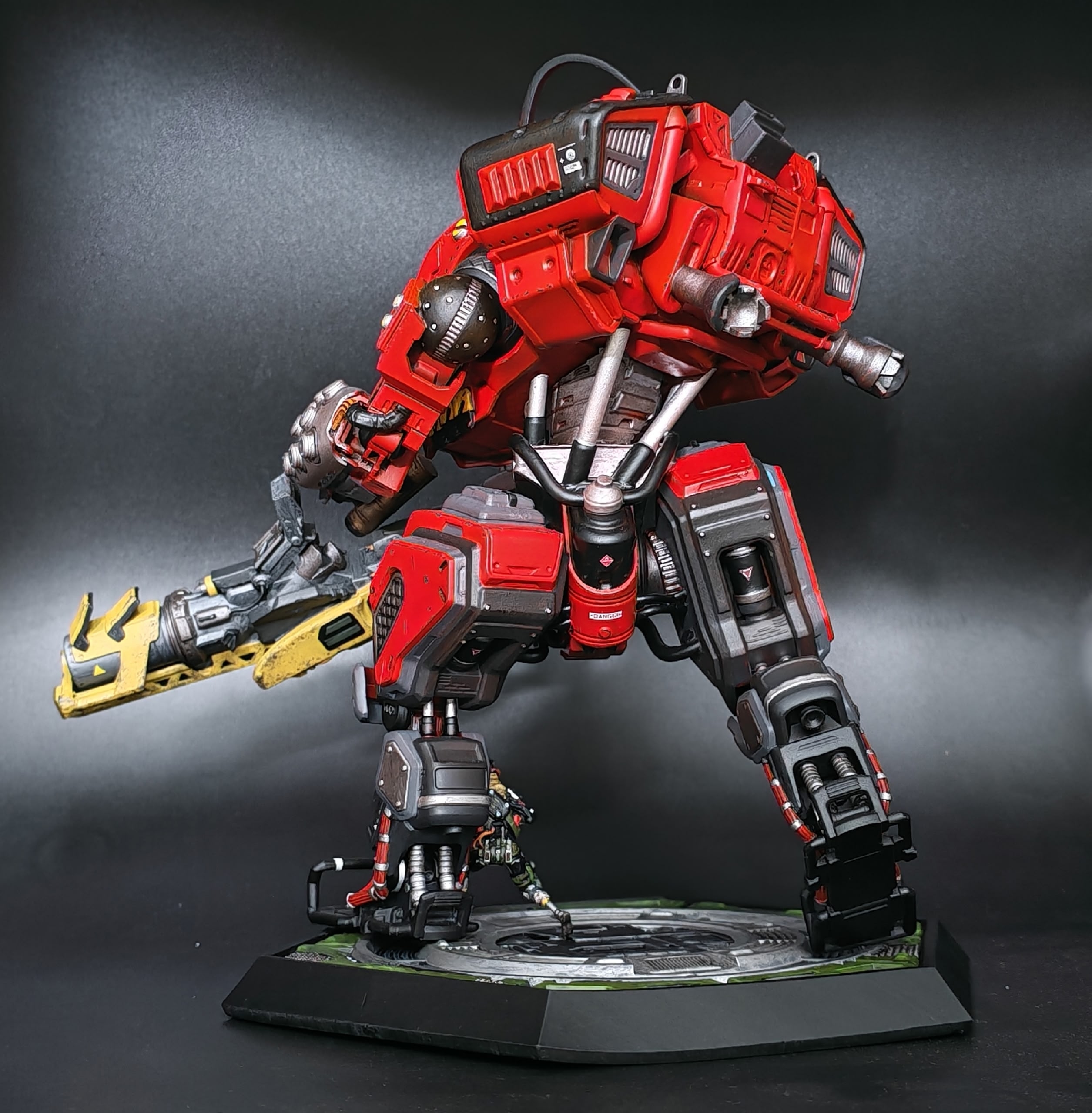 Титан Скорч (Scorch)