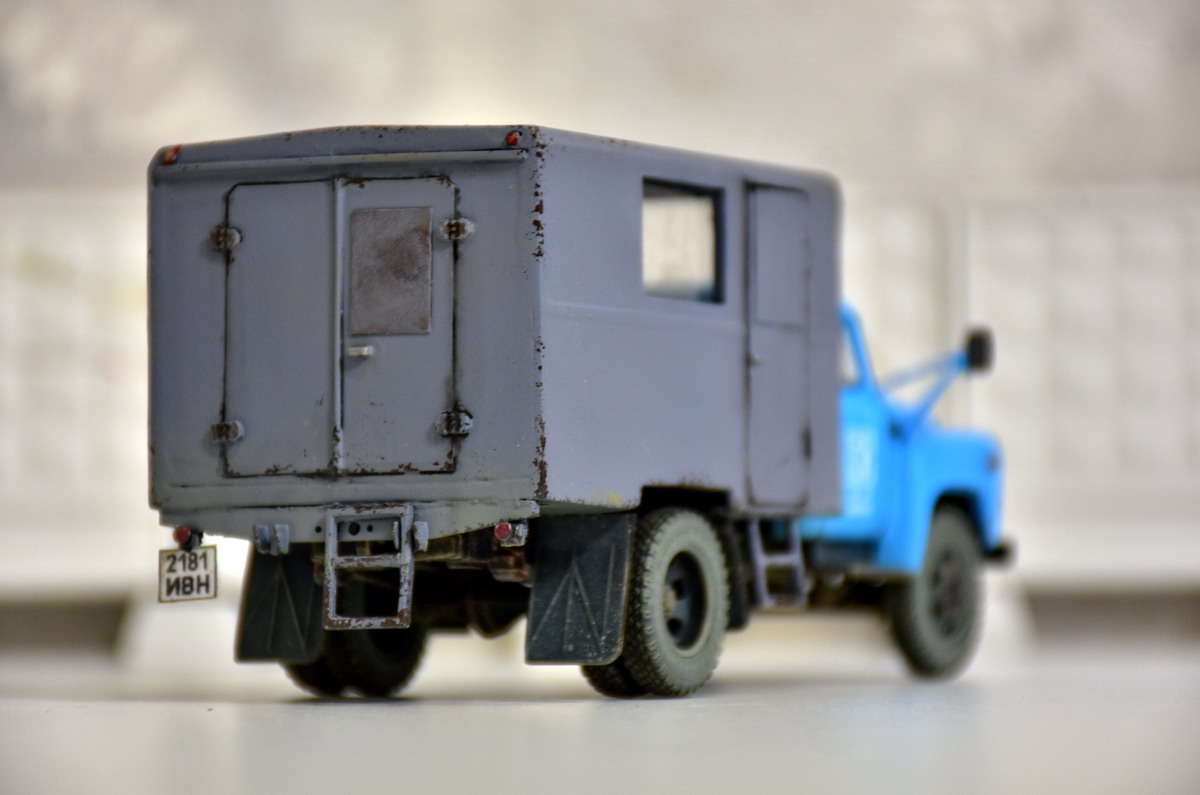 Автомобиль-летучка ВАБ-2210 ремонтной бригады башенных кранов ДСК на шасси ГАЗ-52