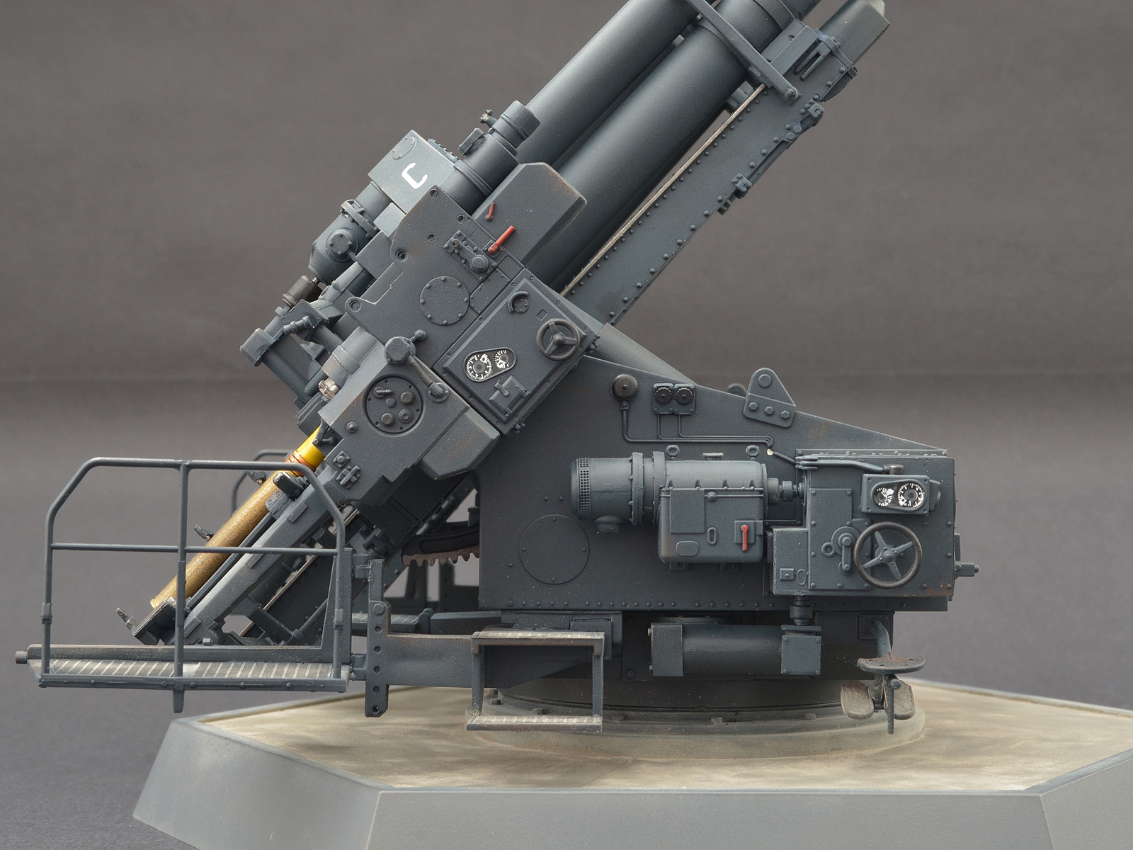 Германское тяжелое зенитное орудие 12,8cm Flakzwilling 40