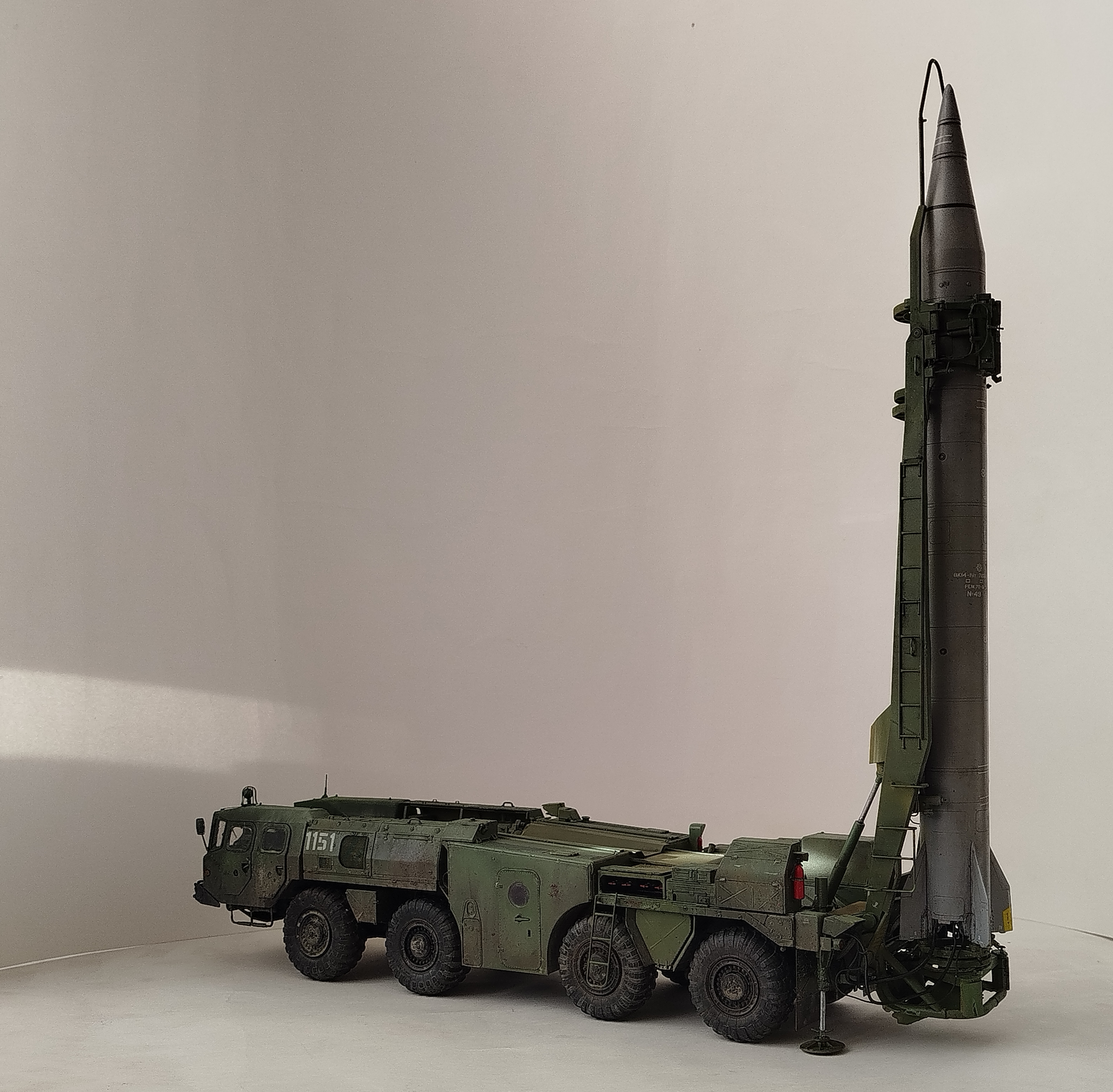 Пусковая установка 9п117м1 с ракетой р17 ракетного комплекса 9к72 "Эльбрус" (SCUD-B)