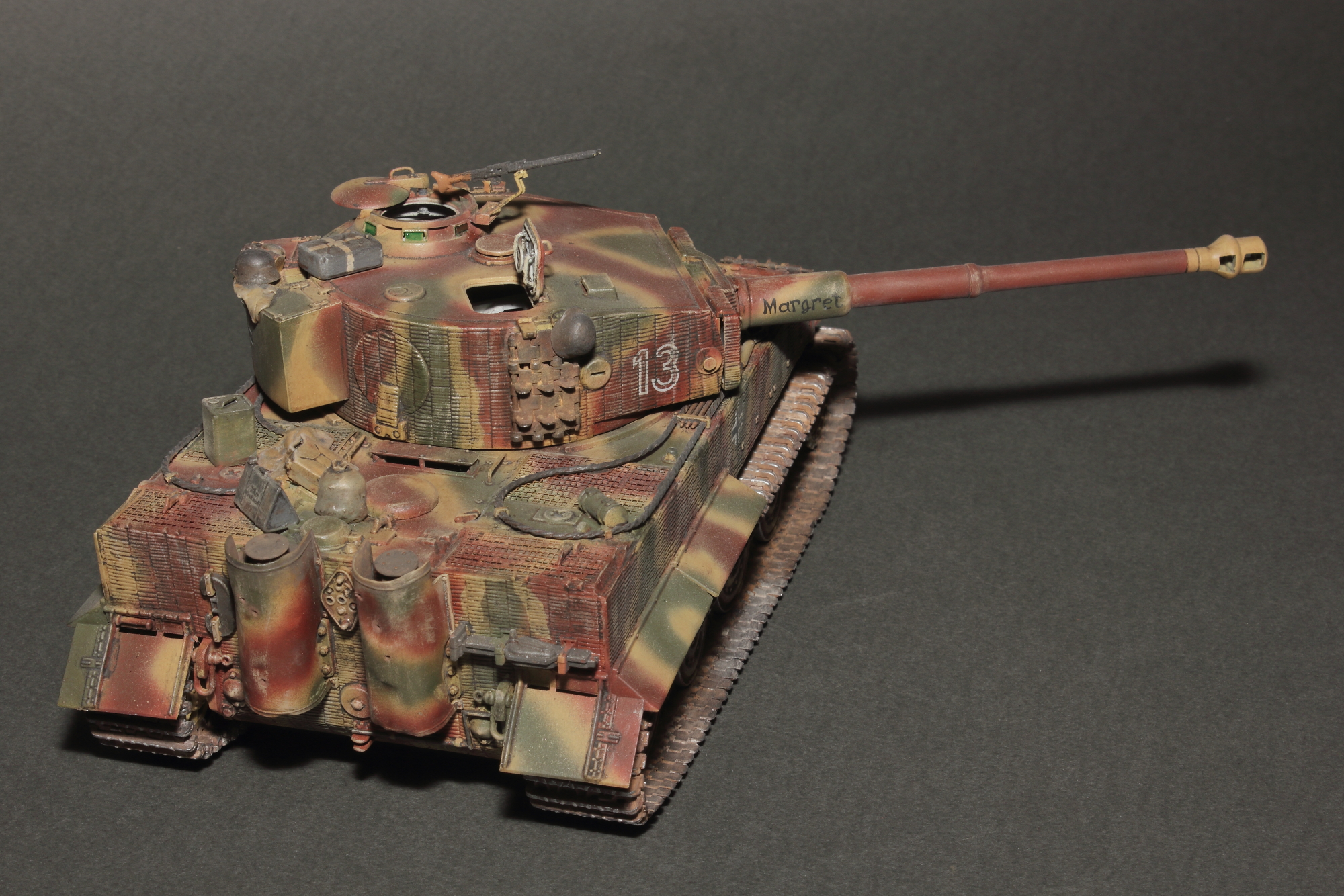 Немецкий тяжёлый танк PzKpfw VI Ausf E "Тигр"