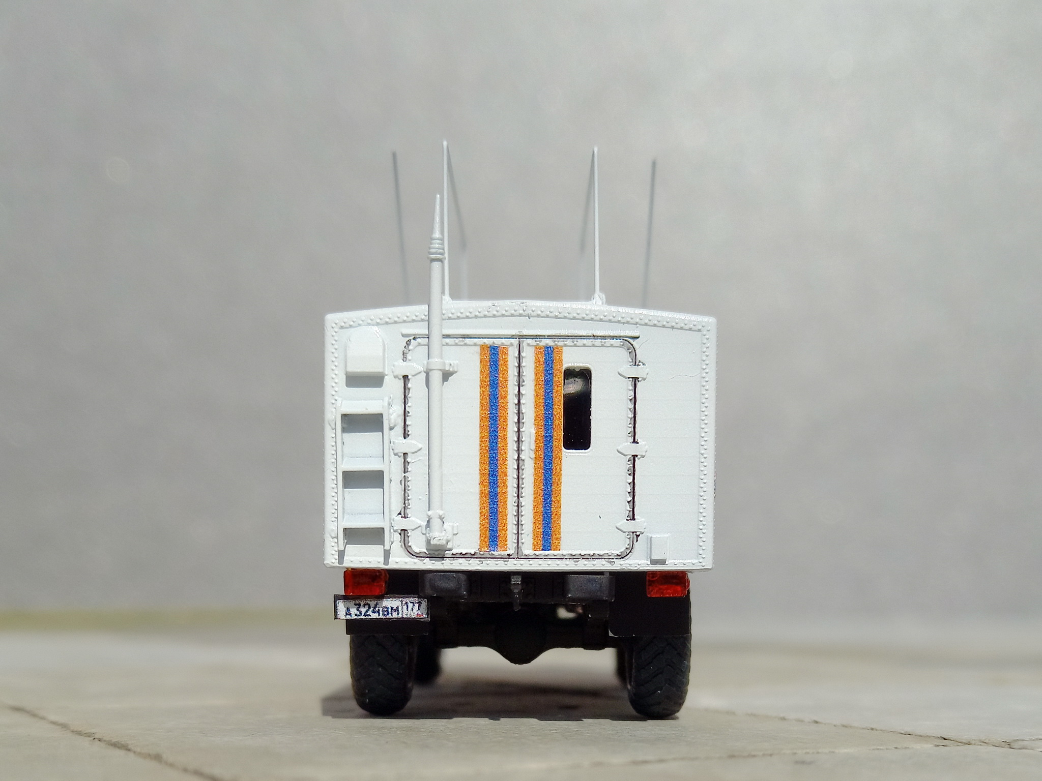 Командно-штабная машина  Р-142Н  (ГАЗ-66)