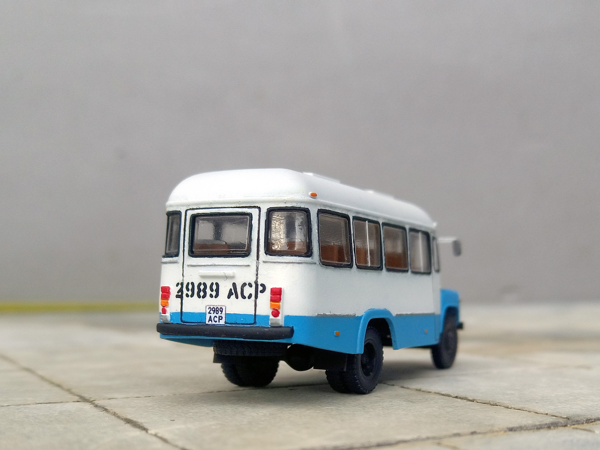 КАВЗ-3270