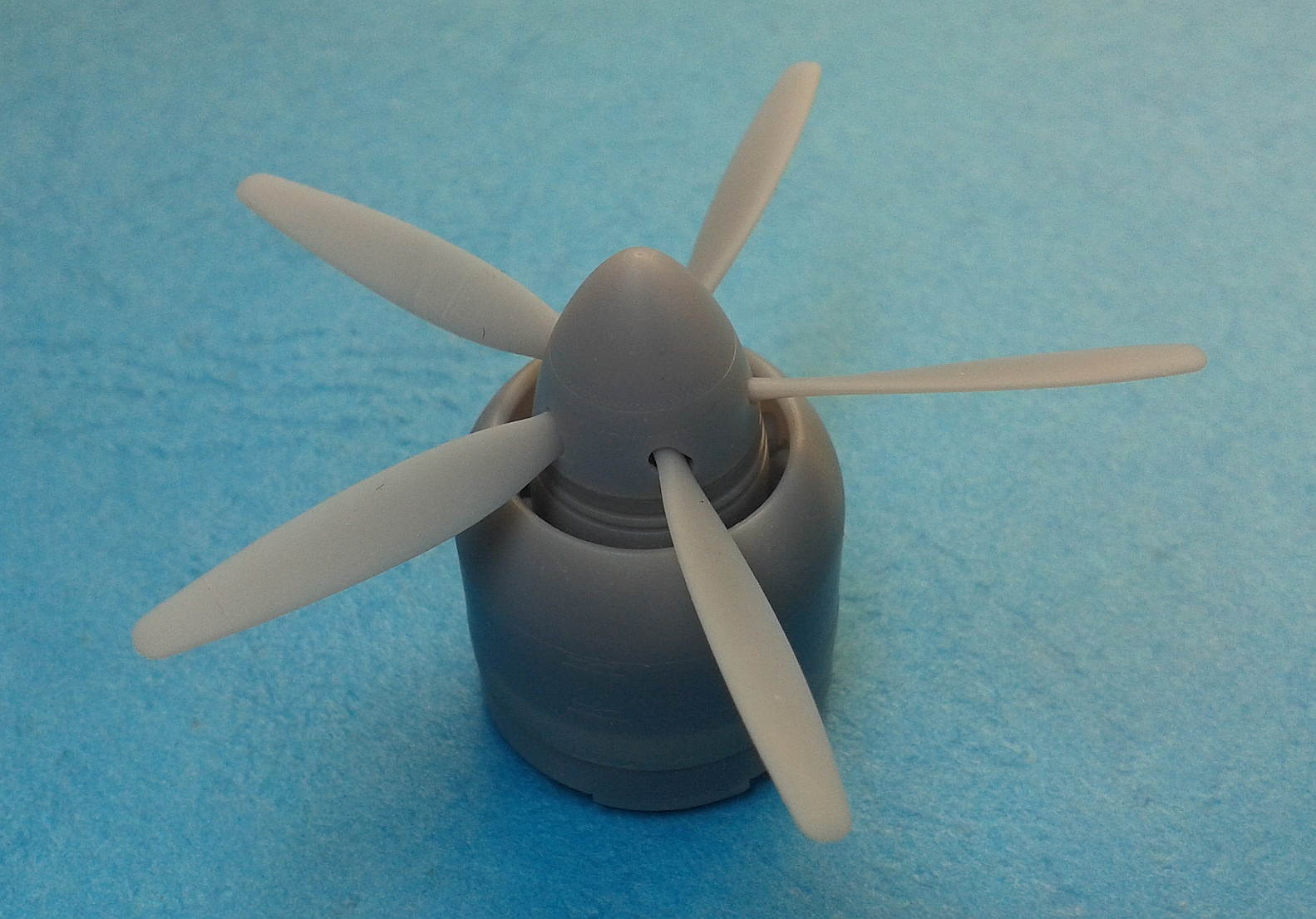 Капот с двигателем и ВМГ для модели Hawker Sea Fury 1/72 NOVO