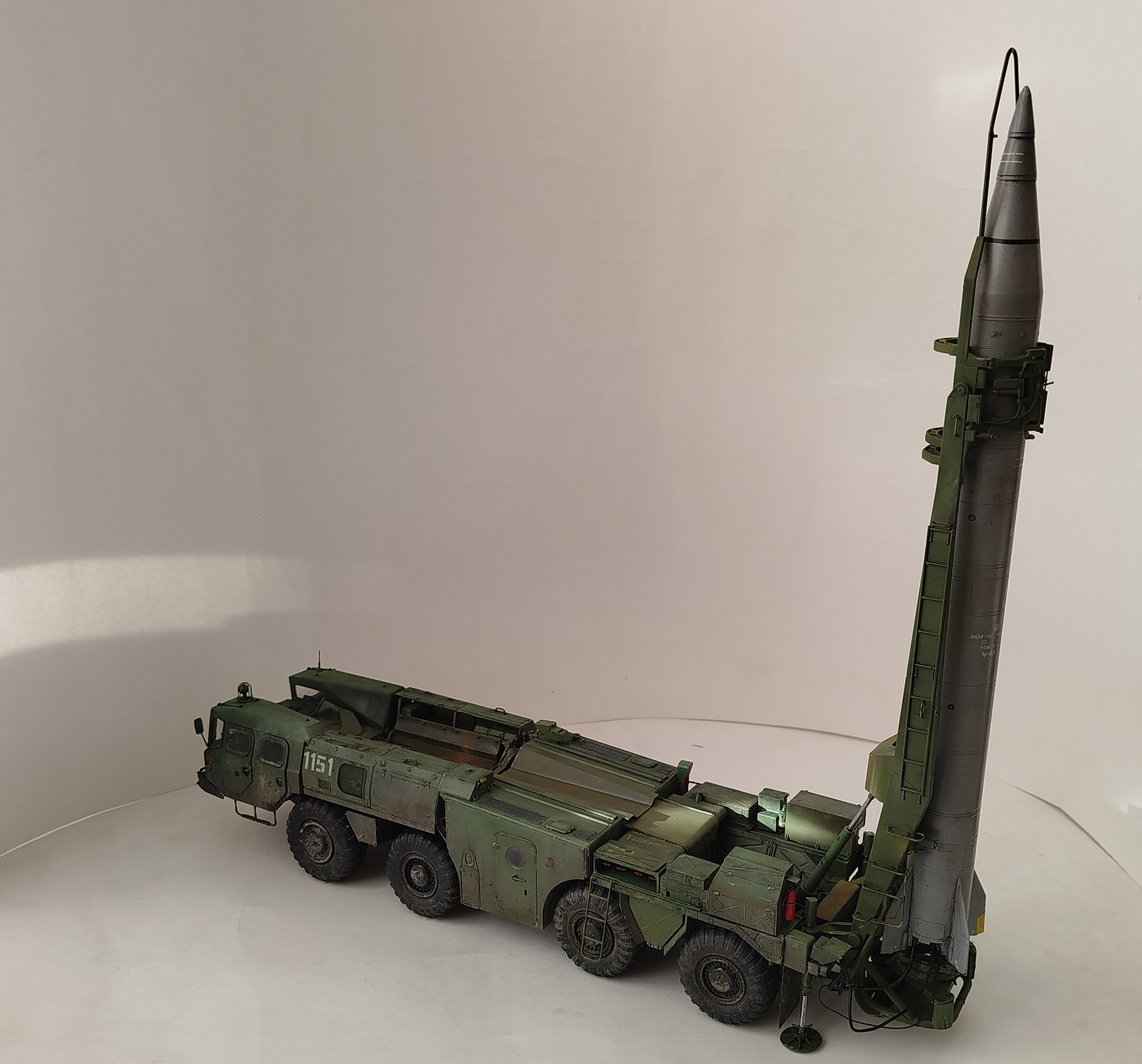 Пусковая установка 9п117м1 с ракетой р17 ракетного комплекса 9к72 "Эльбрус" (SCUD-B)