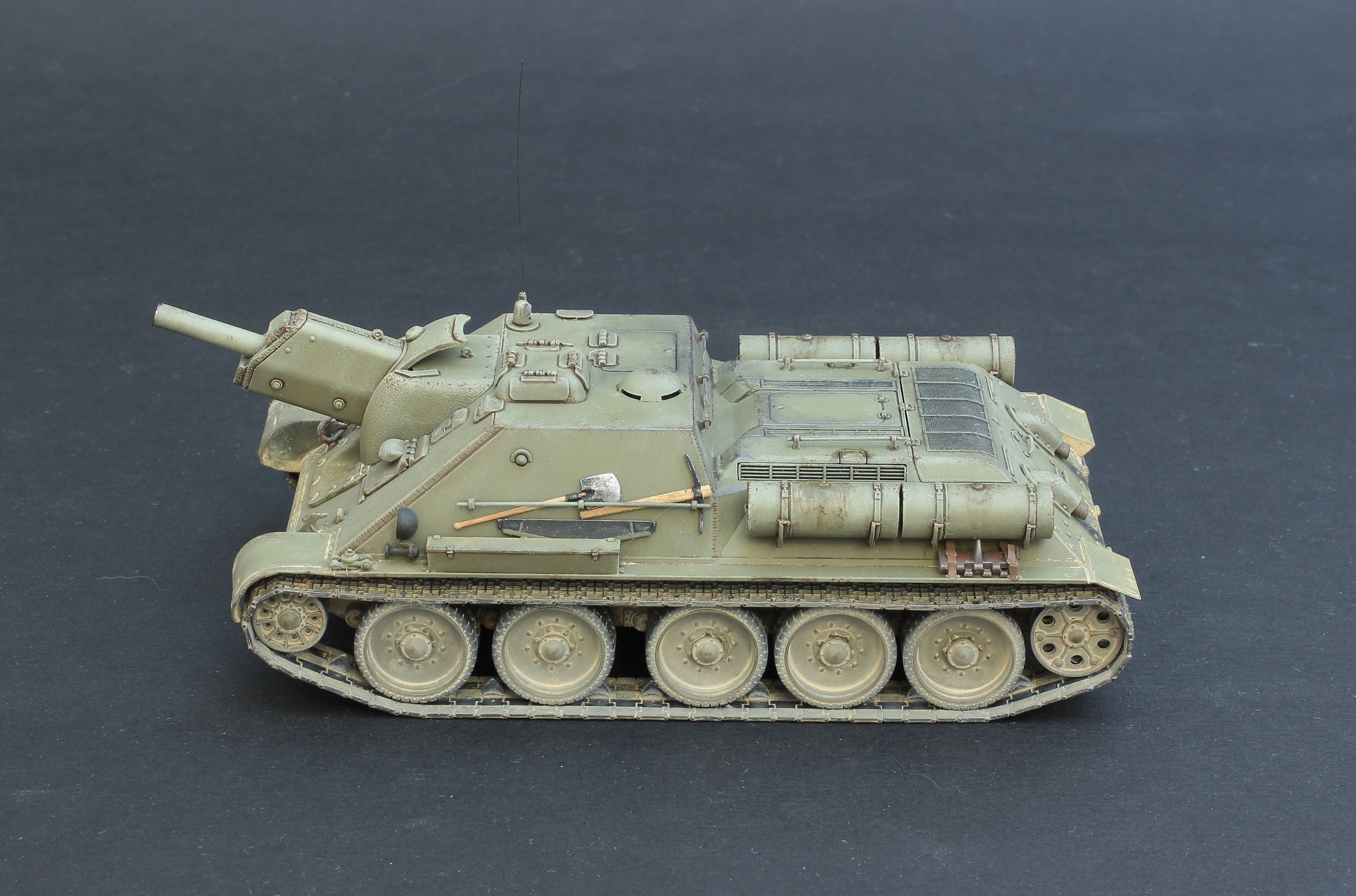 СУ -122     1:48        ( Russian Tank Destroyer SU-122 Tamiya 32527  )