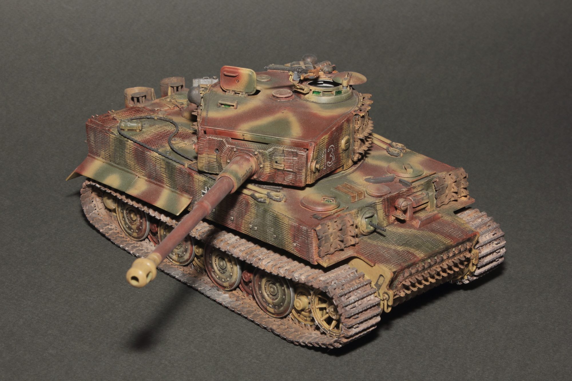 Немецкий тяжёлый танк PzKpfw VI Ausf E "Тигр"