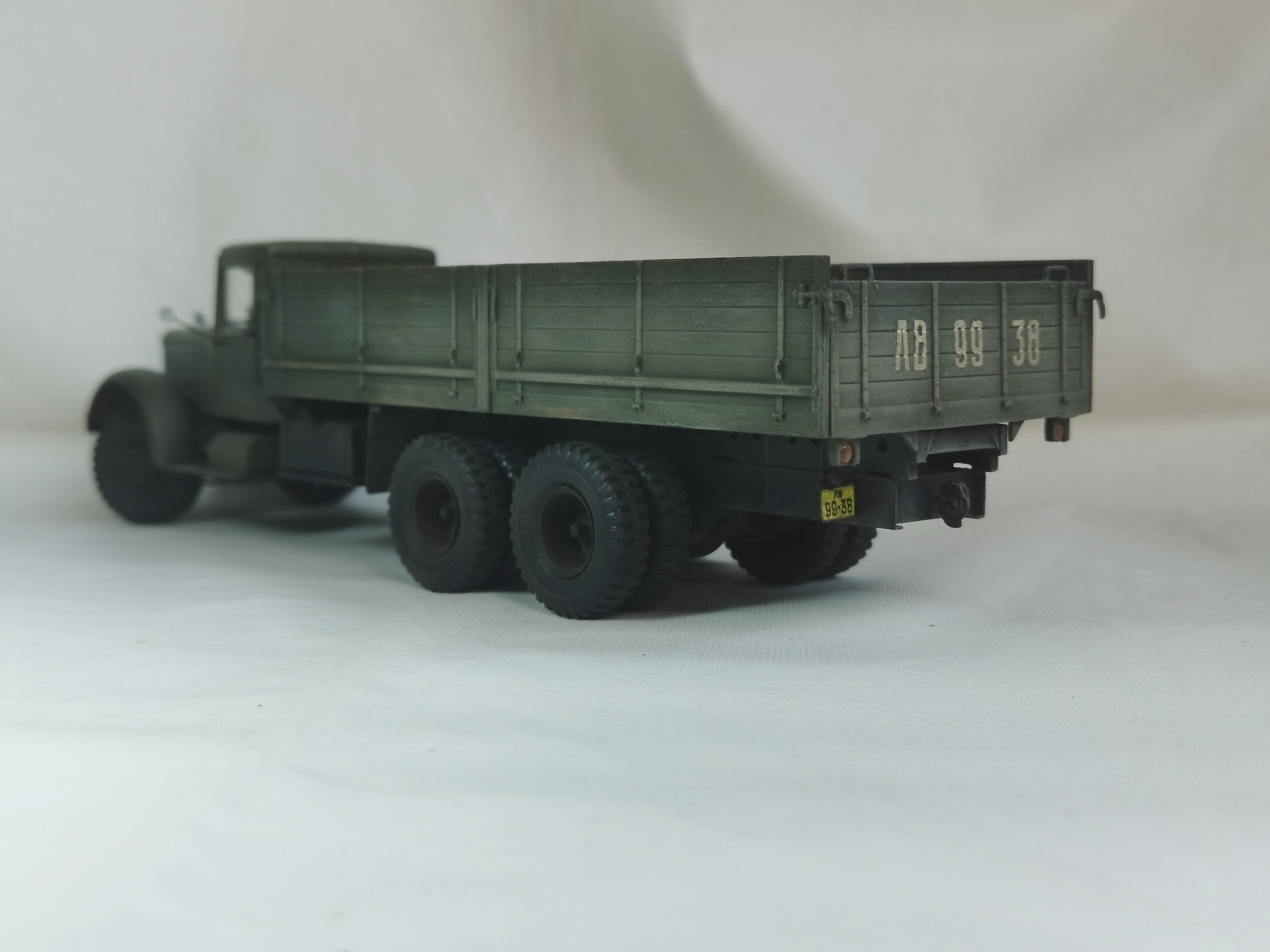 ЯАЗ-210