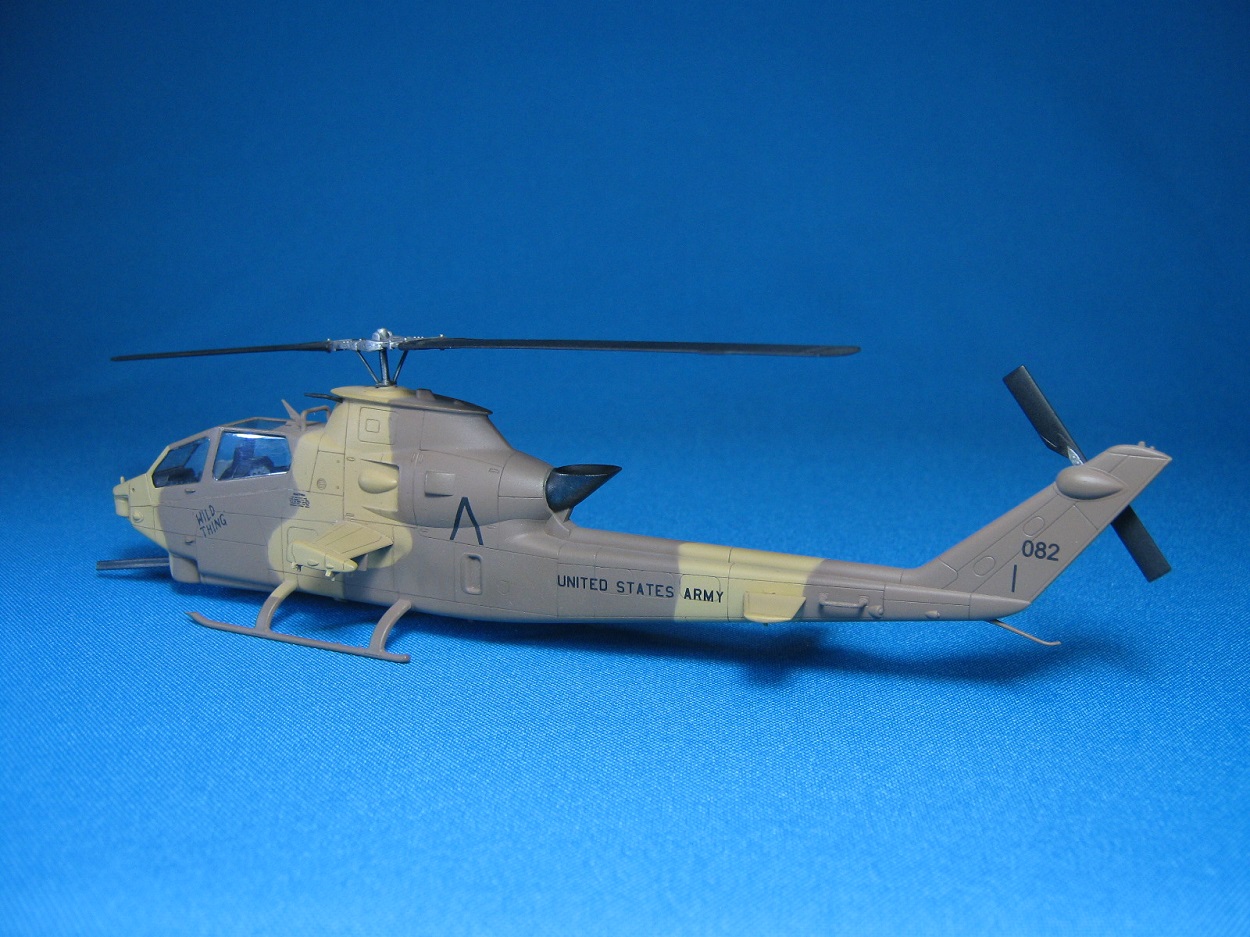 Вертолёт AH-1F Cobra Attack