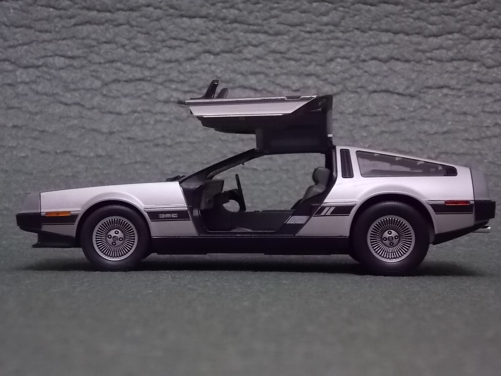 DELOREAN DMC-12 1982