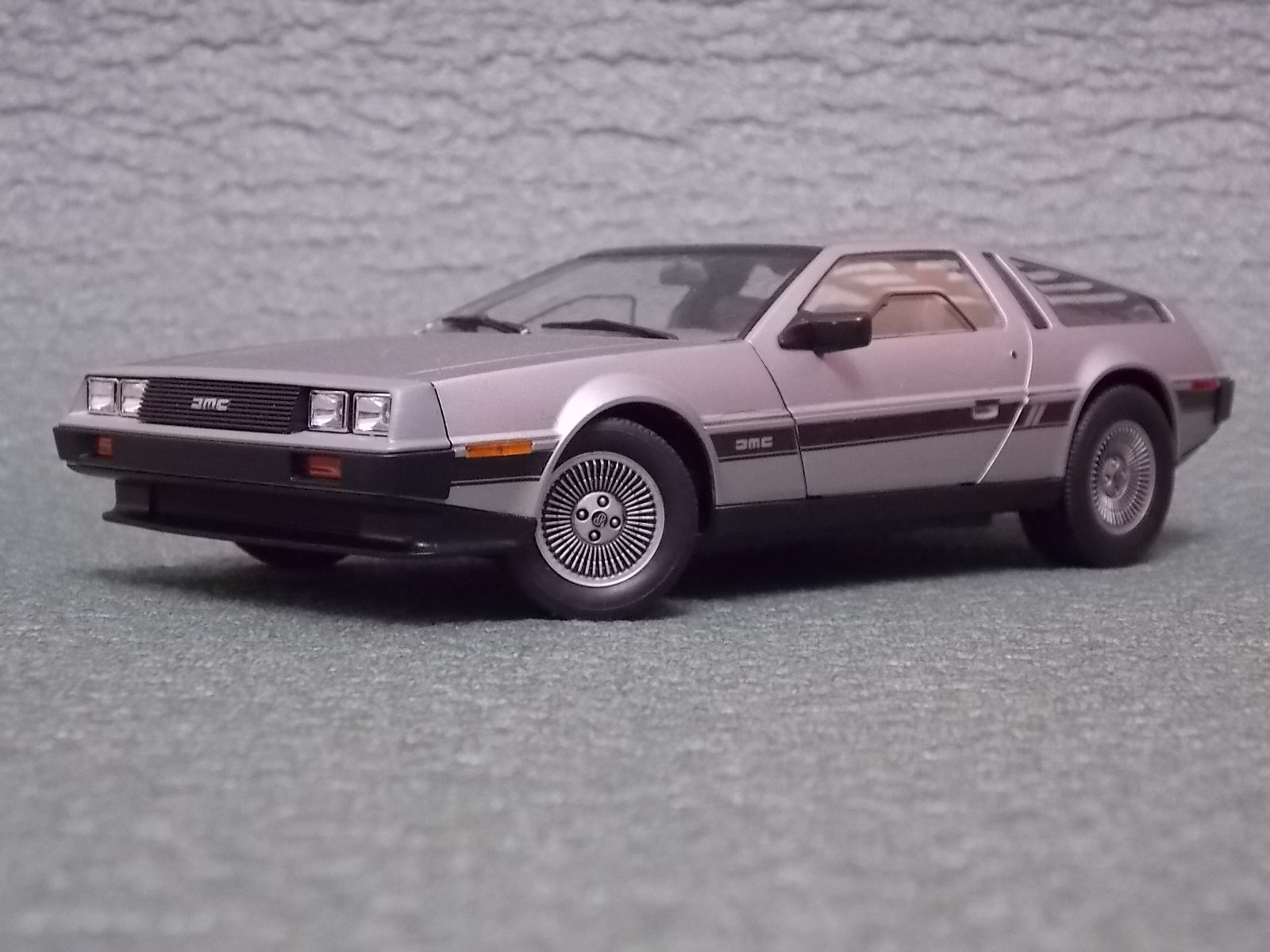 DELOREAN DMC-12 1982