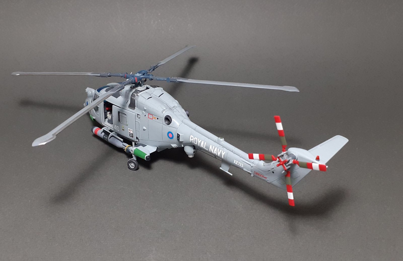 Westland Super Lynx HMA.8 ''Blue Rhino'' (обр. 1990) (815 Naval Air Sq., HMS Richmond) (code 410)