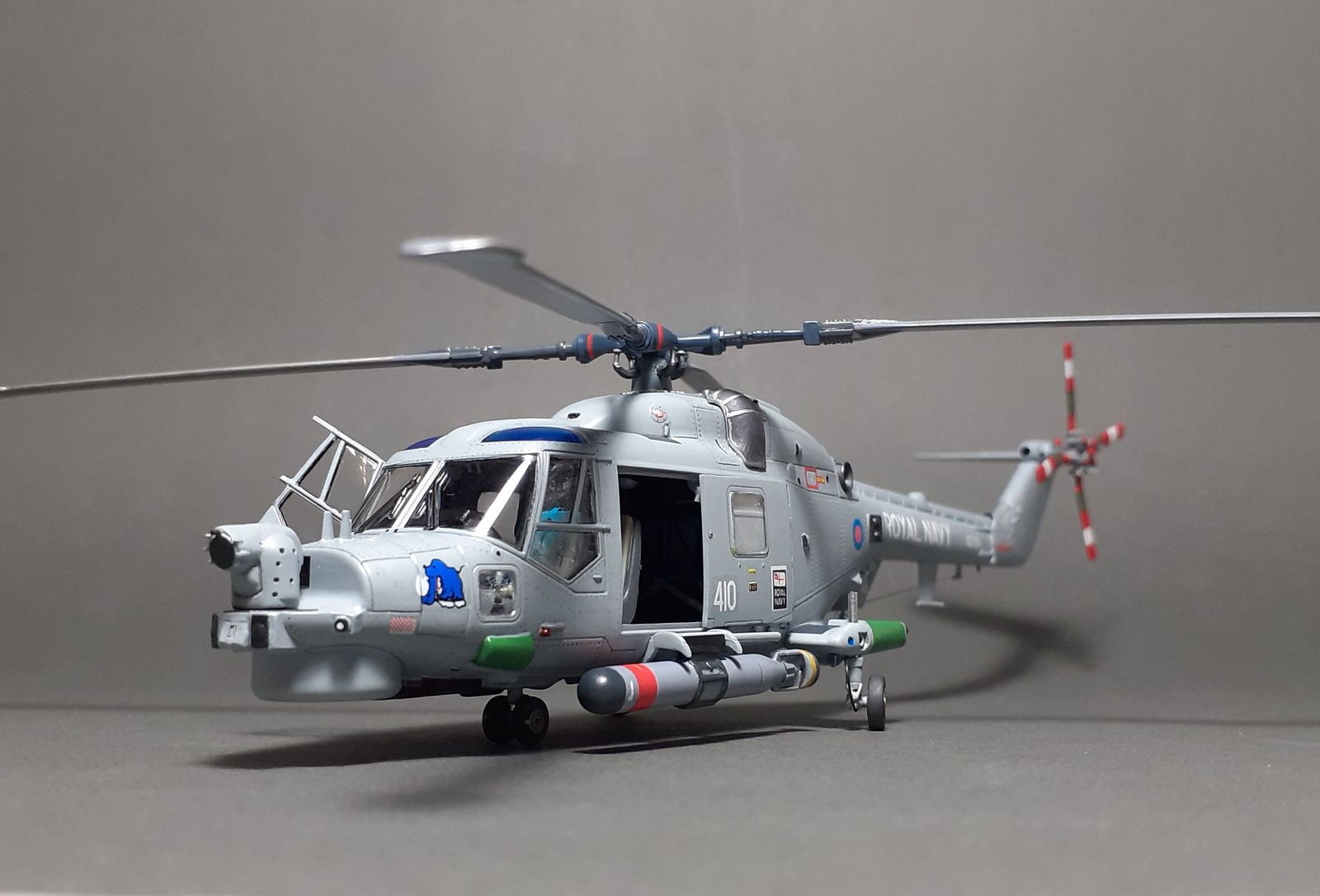 Westland Super Lynx HMA.8 ''Blue Rhino'' (обр. 1990) (815 Naval Air Sq., HMS Richmond) (code 410)