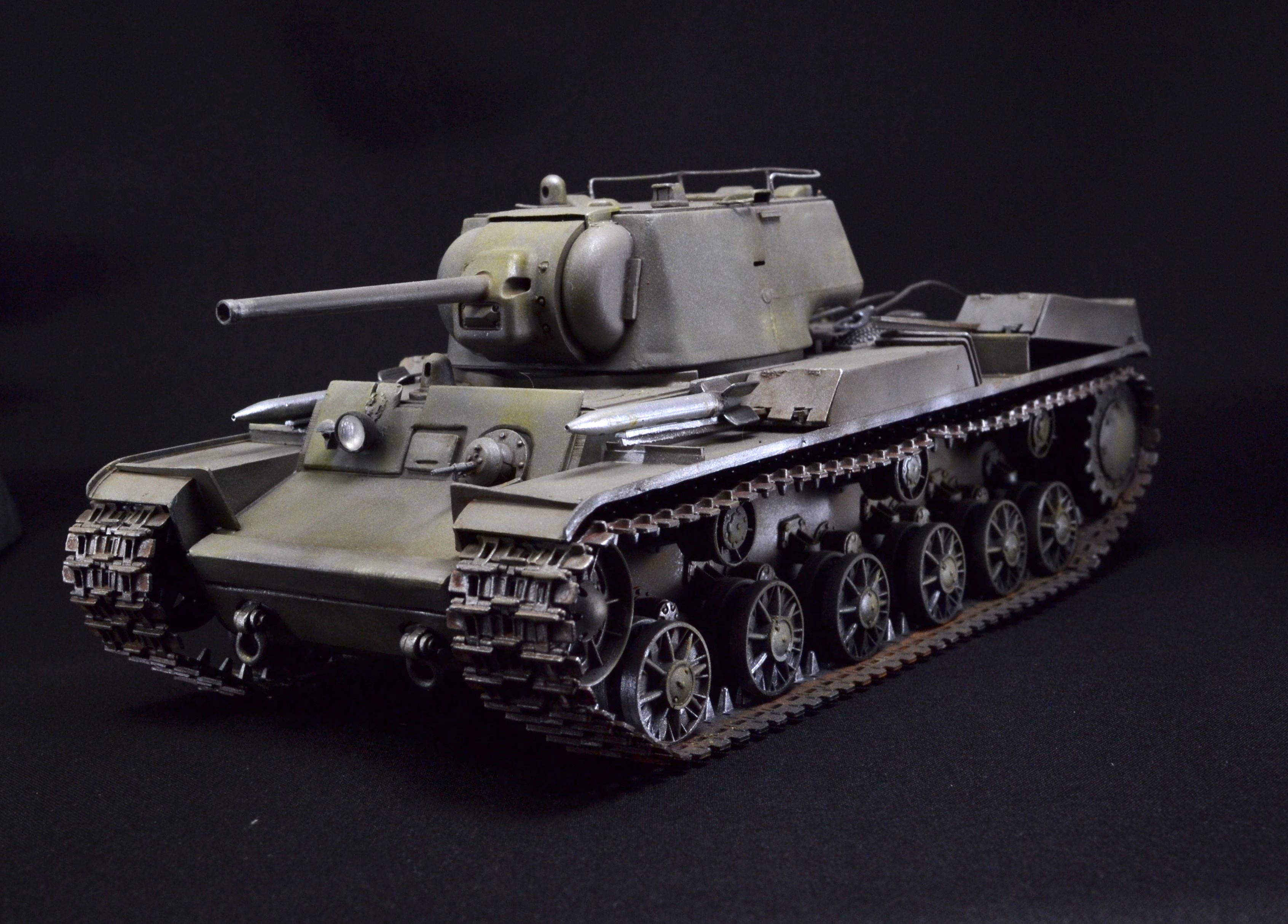 Опытный танк КВ-1 с КАРСТ-1, лето 1942 г.