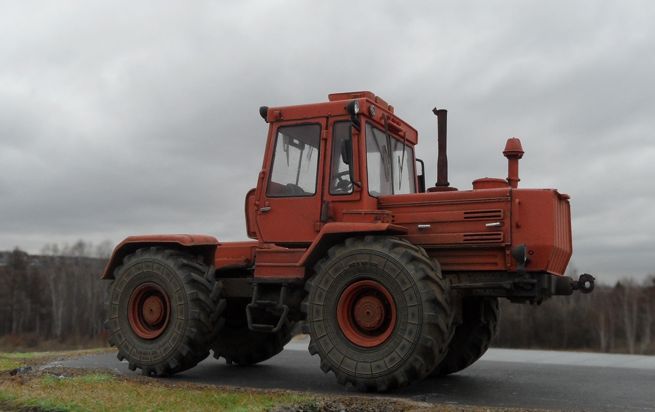 Трактор Т-155М