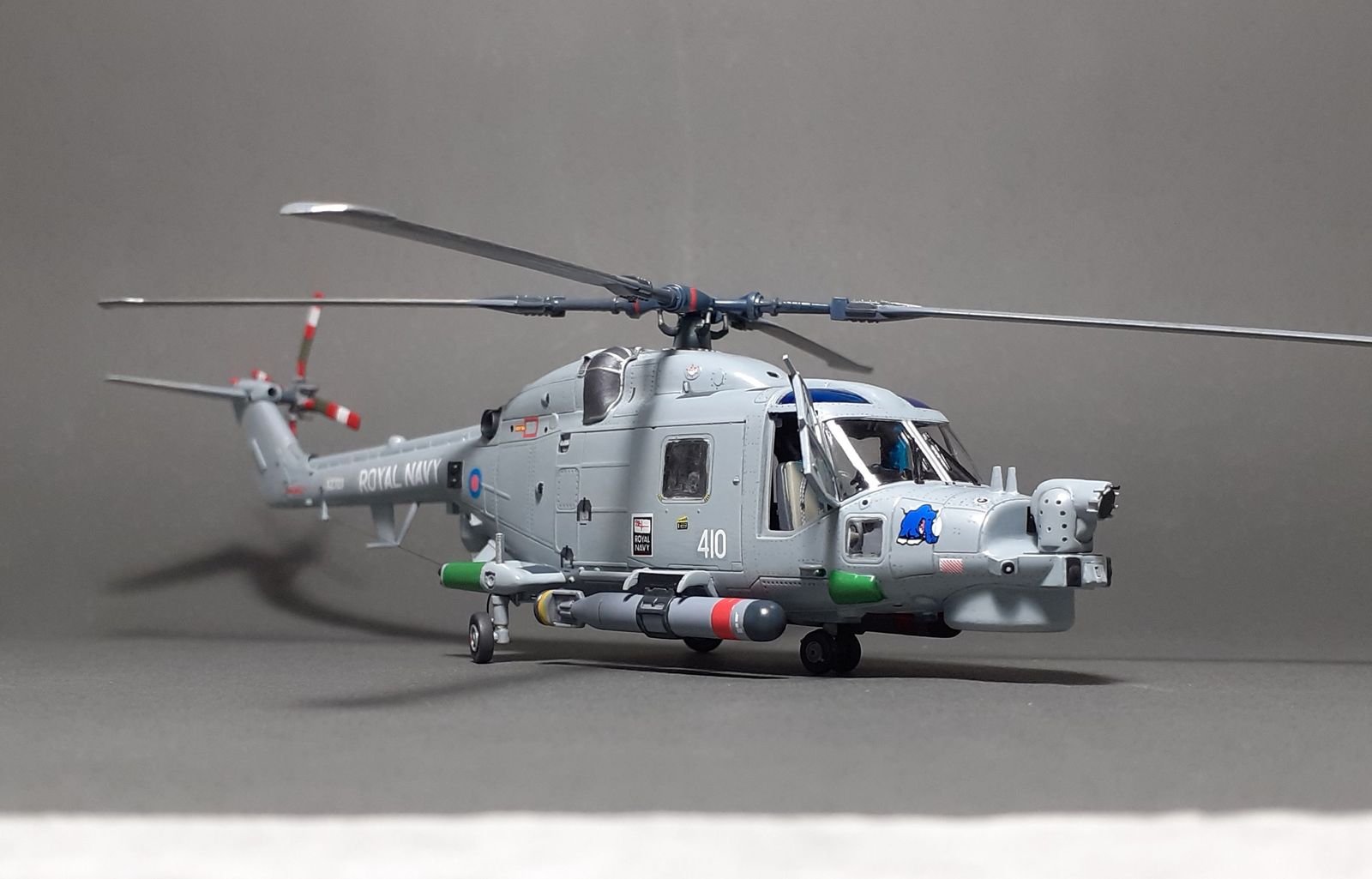Westland Super Lynx HMA.8 ''Blue Rhino'' (обр. 1990) (815 Naval Air Sq., HMS Richmond) (code 410)