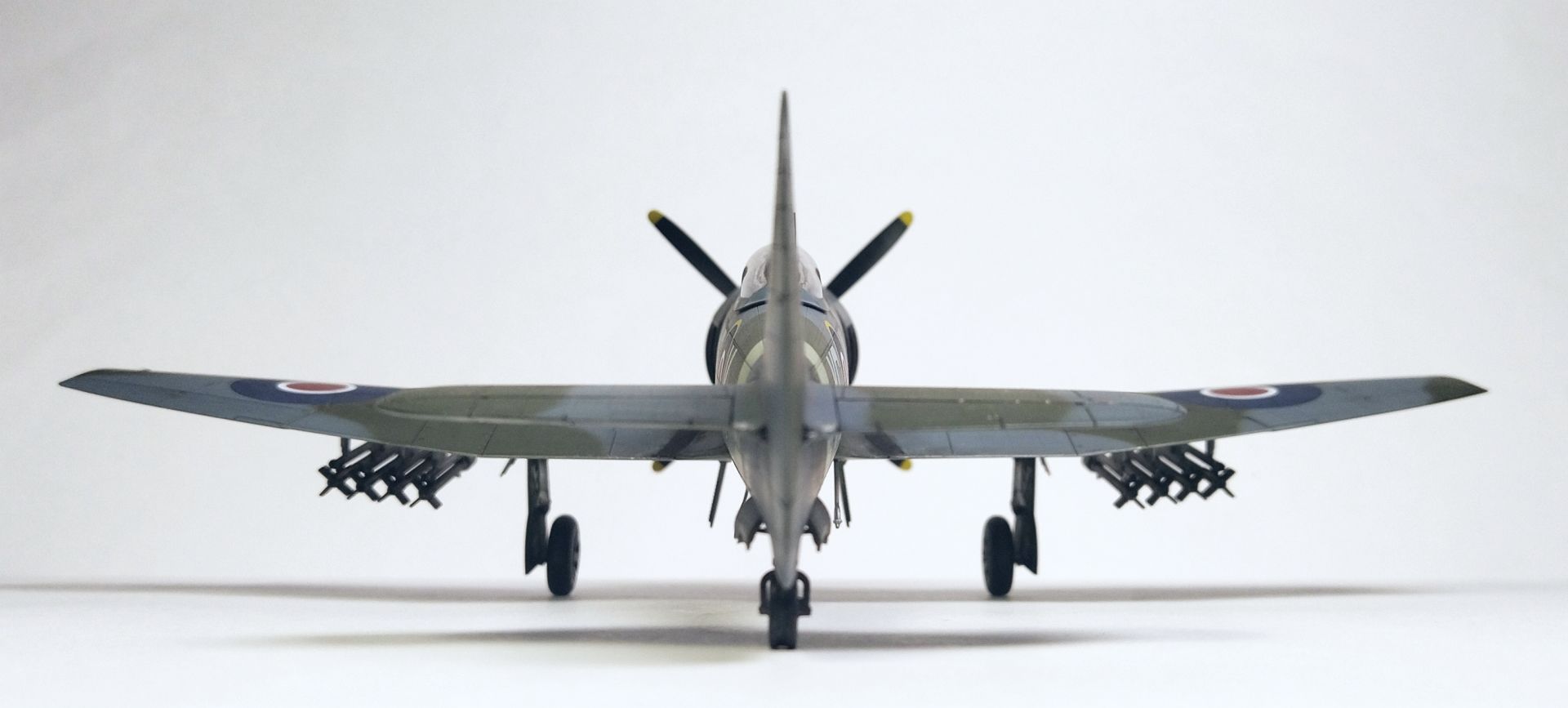 Hawker Tempest II   1/48