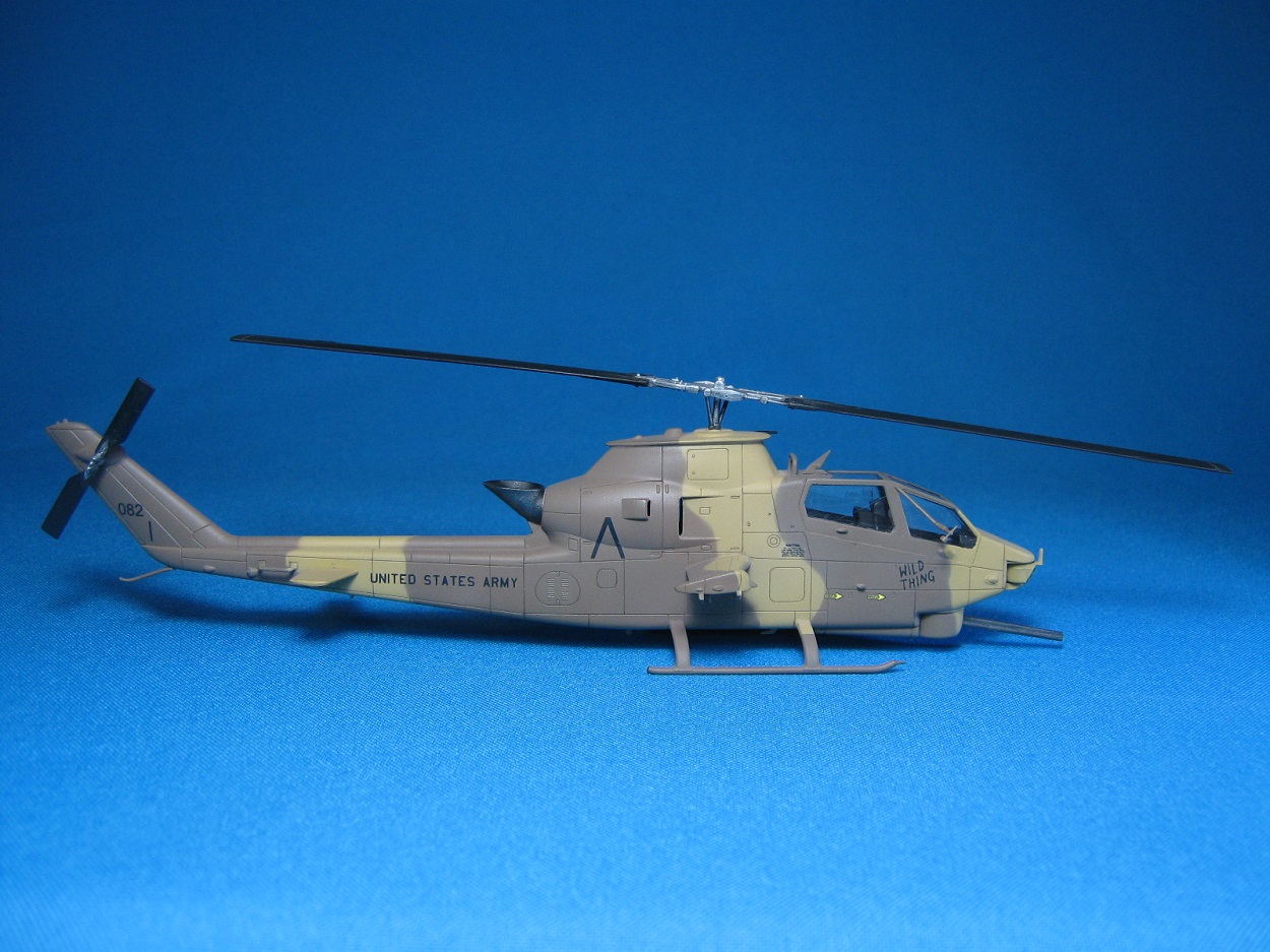 Вертолёт AH-1F Cobra Attack