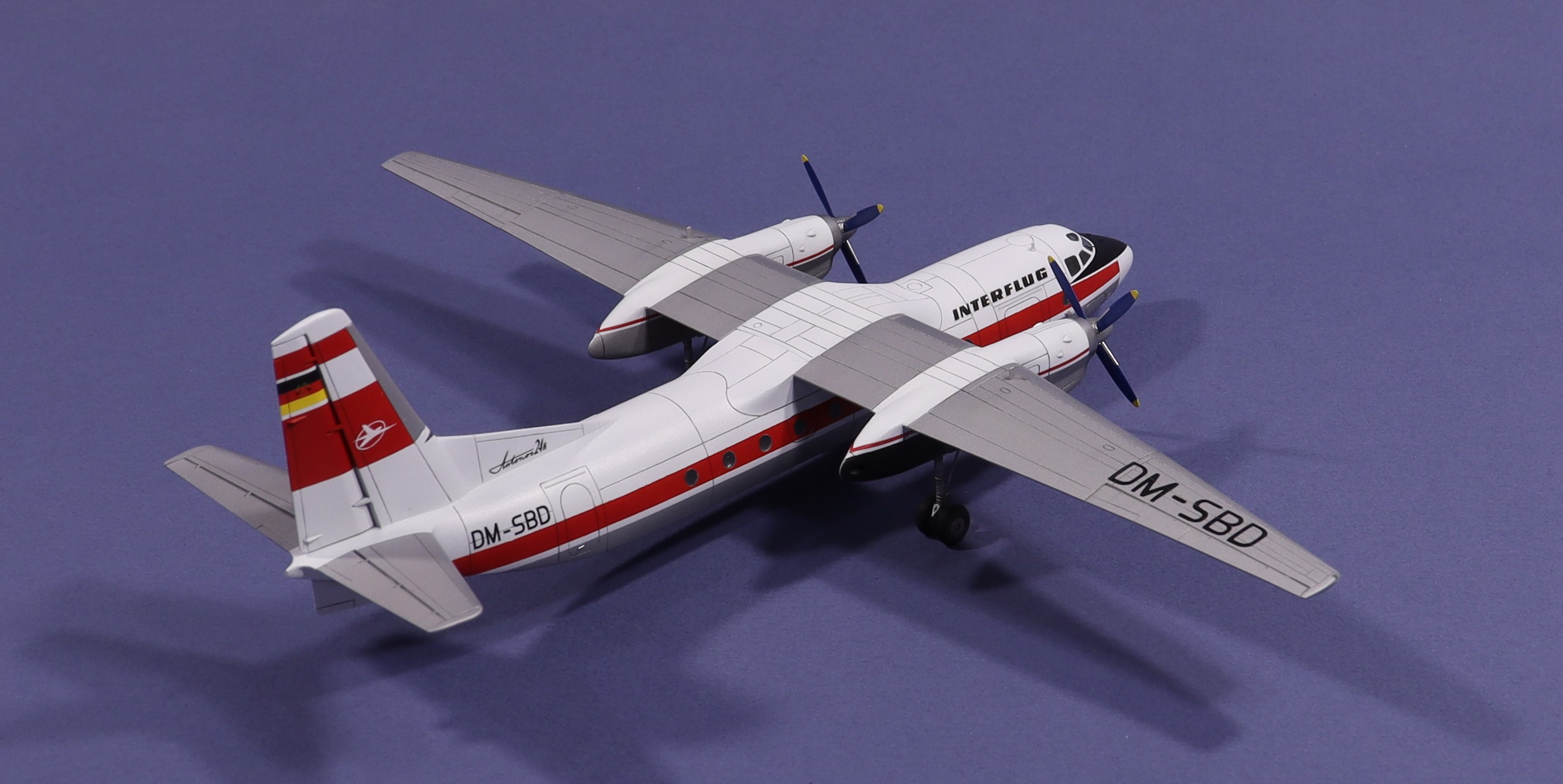 Ан-24Б INTERFLUG