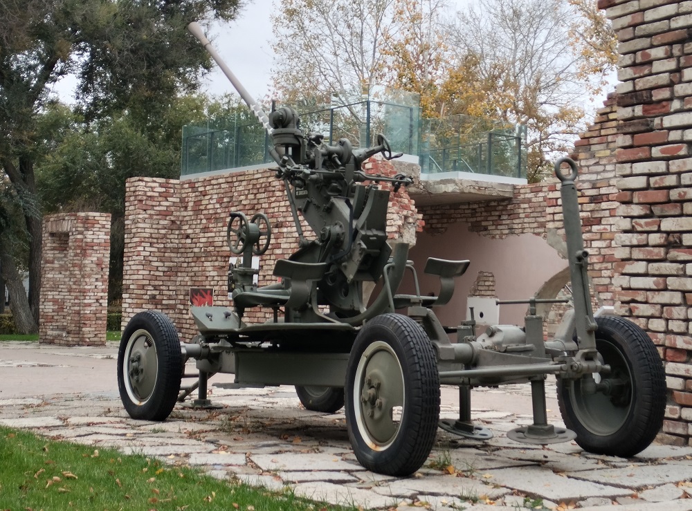 37-мм автоматическая зенитная пушка образца 1939 года (61-К).