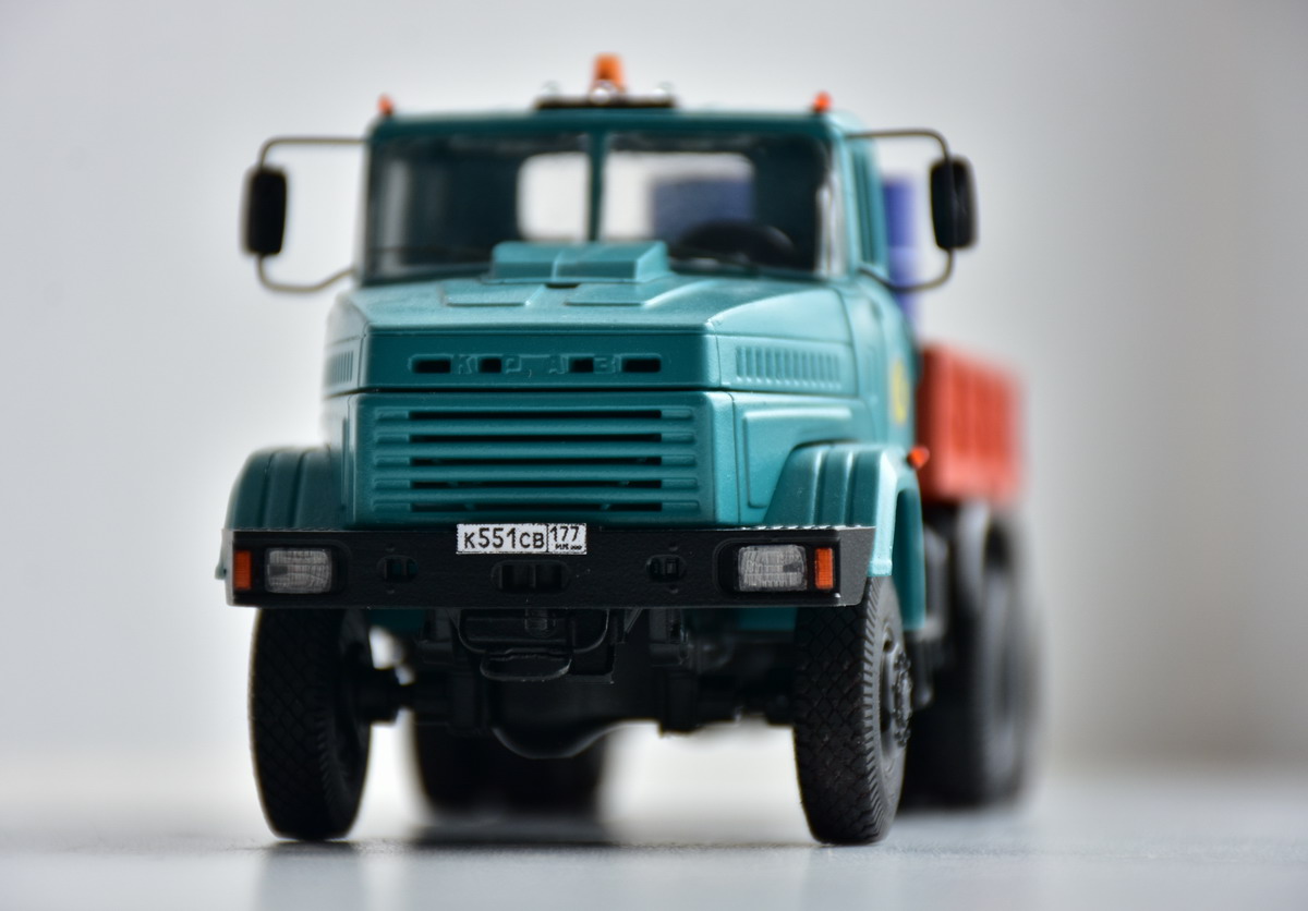 Балластный тягач КРАЗ-6443