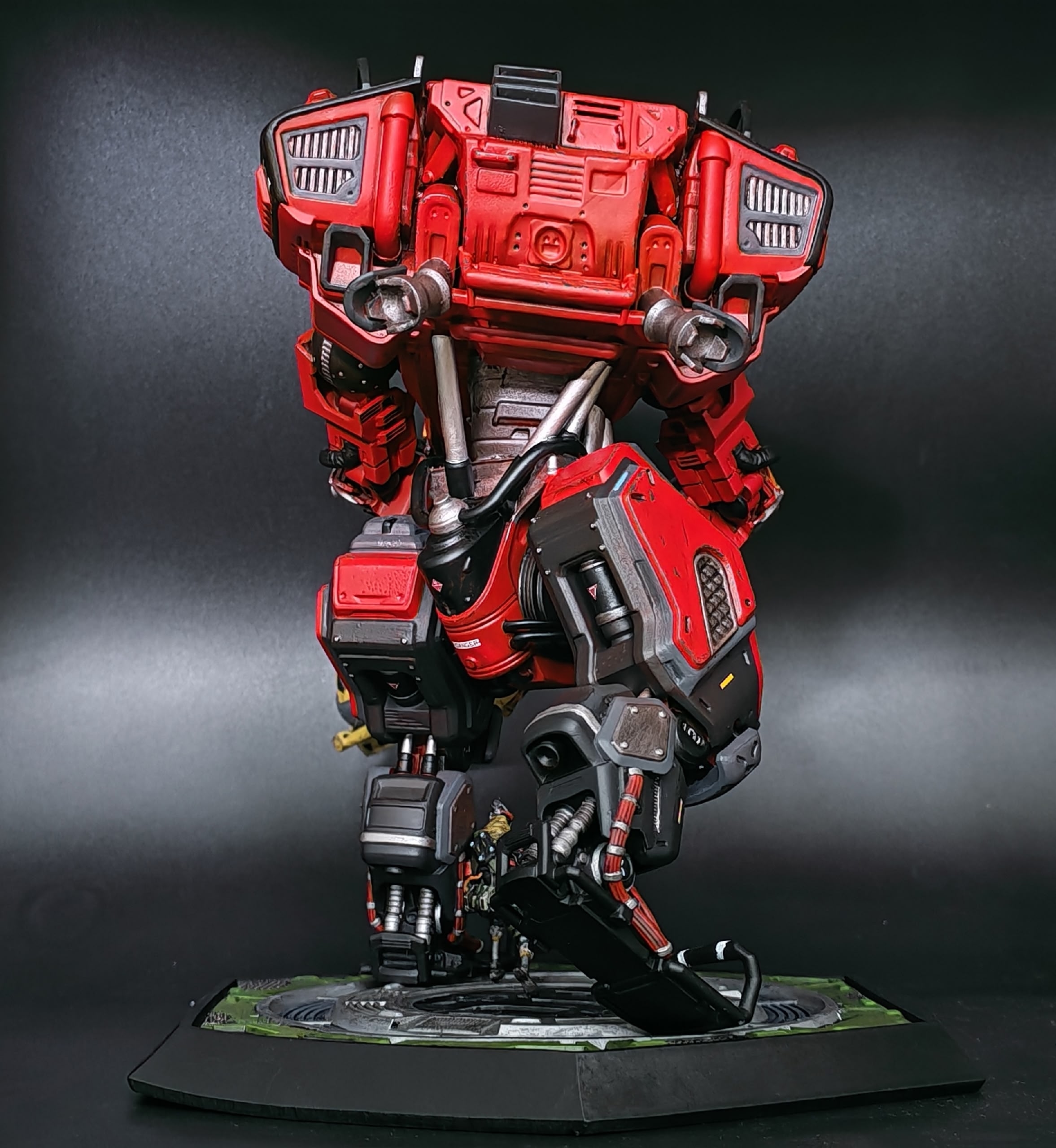 Титан Скорч (Scorch)
