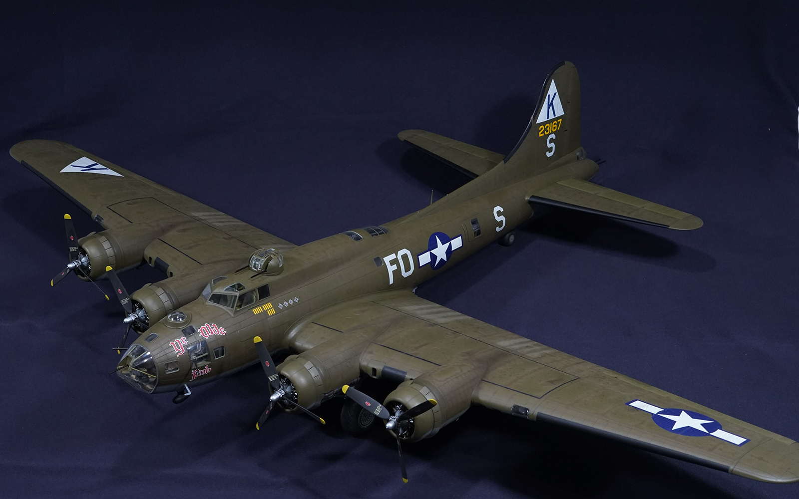 B-17F Ye Olde Pub