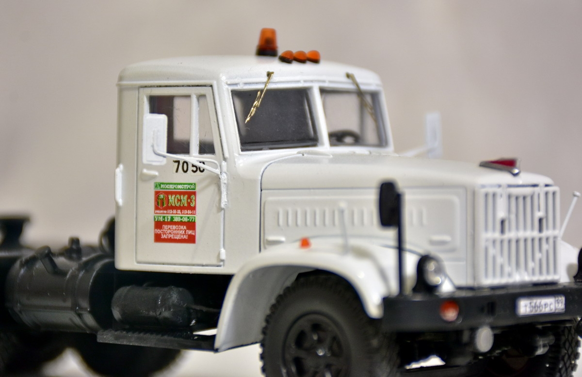 Седельный тягач КРАЗ-258Б1