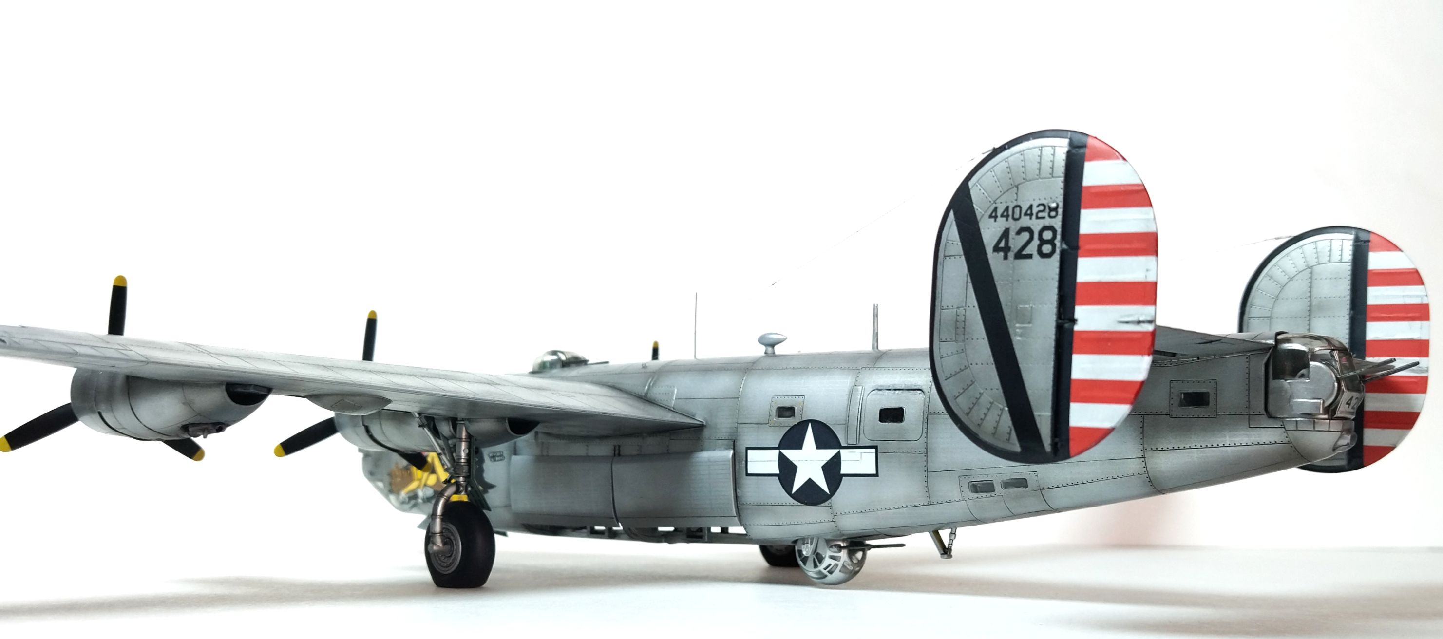 Consolidated B-24J Liberator 1/72