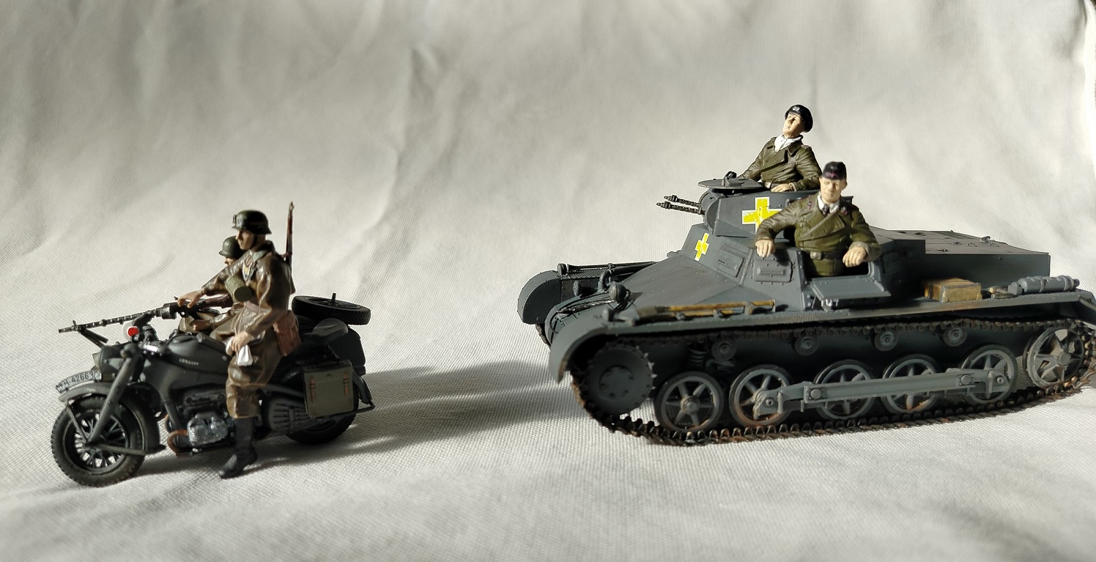Panzer I Aust.B & Motorcycle