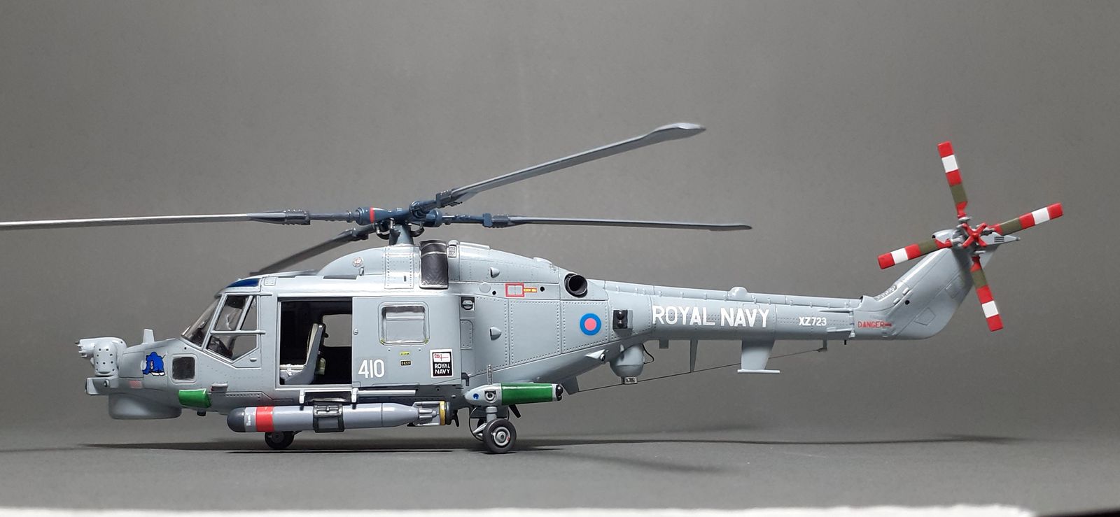 Westland Super Lynx HMA.8 ''Blue Rhino'' (обр. 1990) (815 Naval Air Sq., HMS Richmond) (code 410)