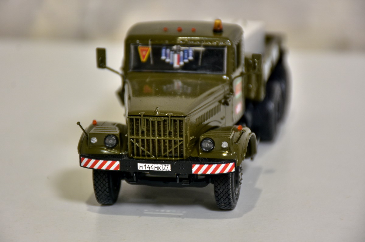 Балластный тягач КРАЗ-258