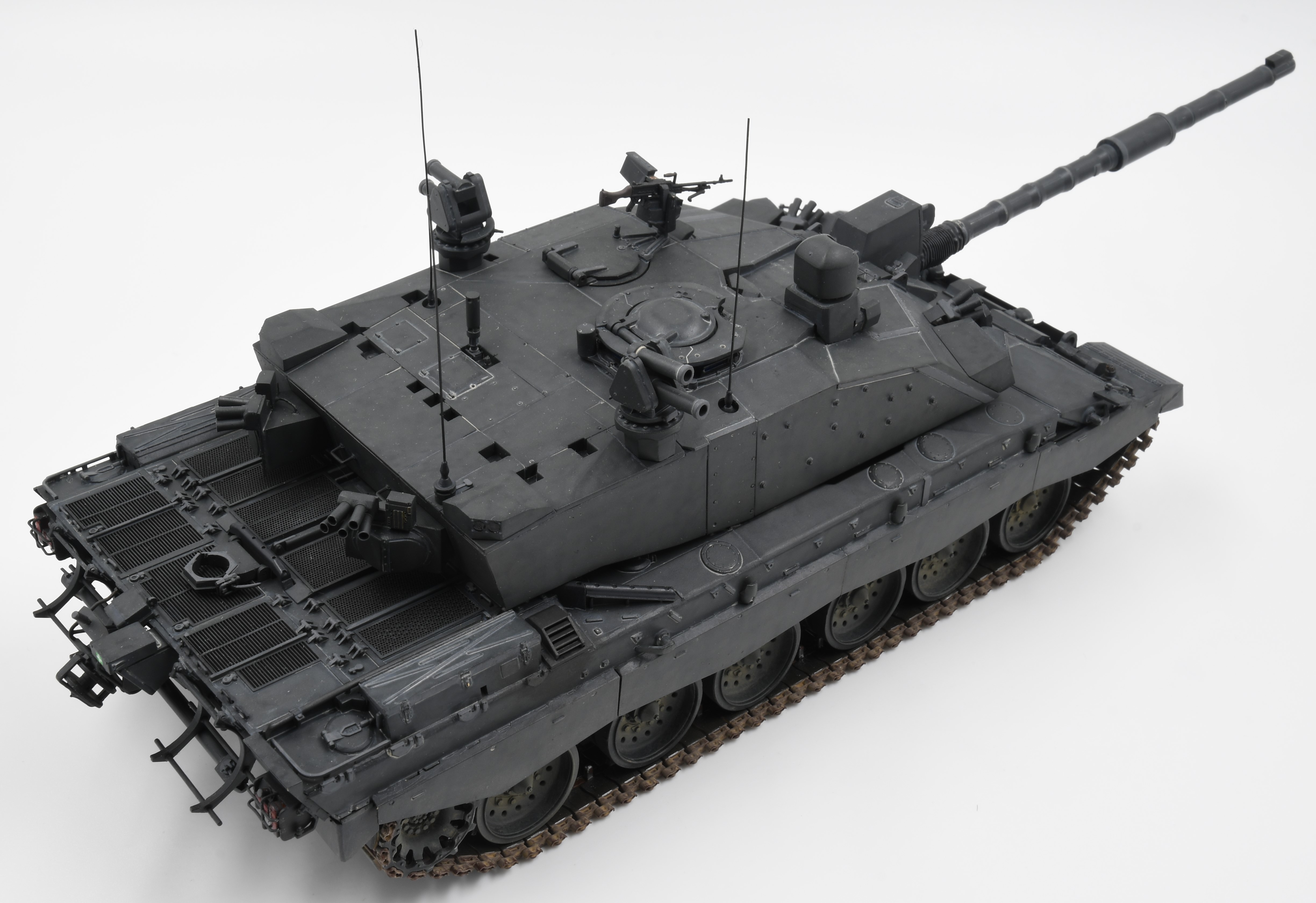 Challenger 2 Black night