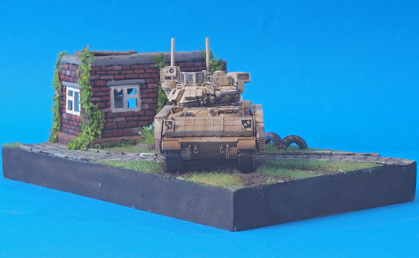 M2A3 Bradley на позиции