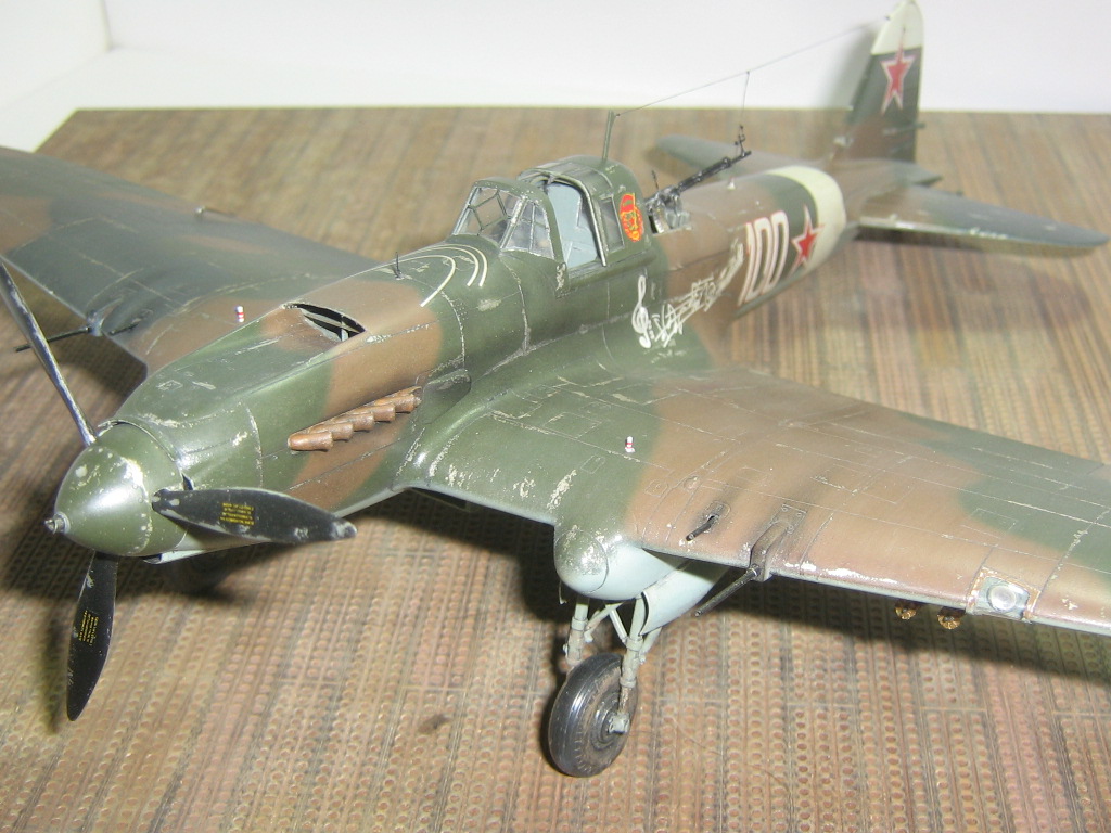 Ил-2, машина Емельяненко.  Italeri 1:48