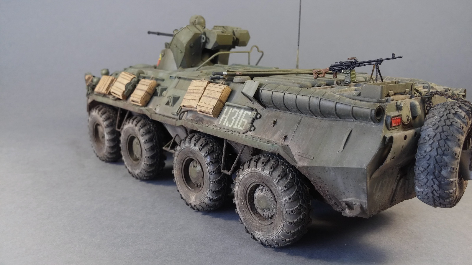 БТР-80А — Каропка.ру — стендовые модели, военная миниатюра