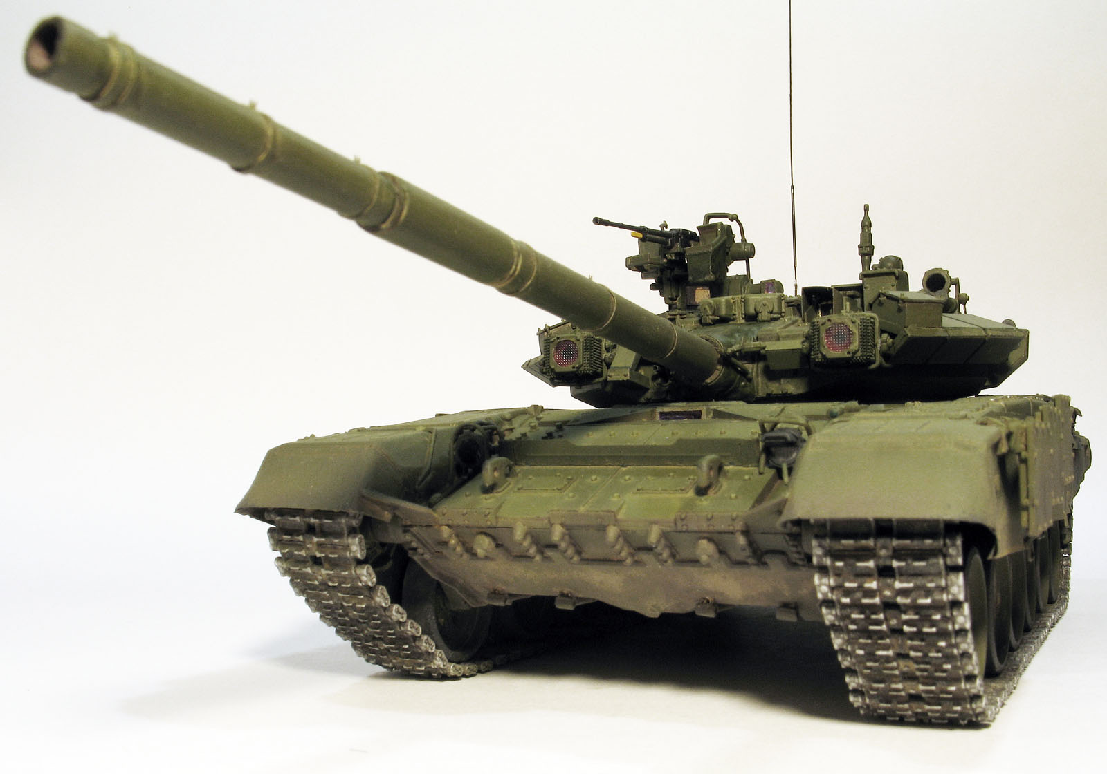 Танк Т-90 — Каропка.ру — стендовые модели, военная миниатюра