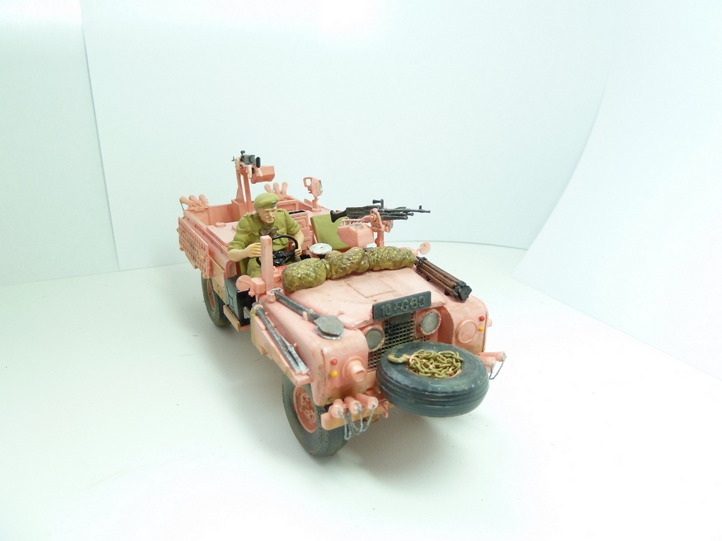 S.A.S. Land Rover "Pink Panther"