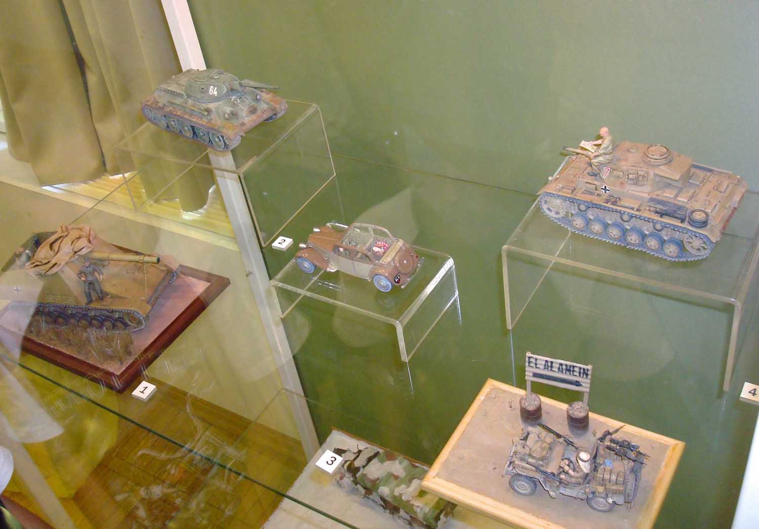 Выставка в Екатеринбурге 2011 — Каропка.ру — стендовые модели, военная ...